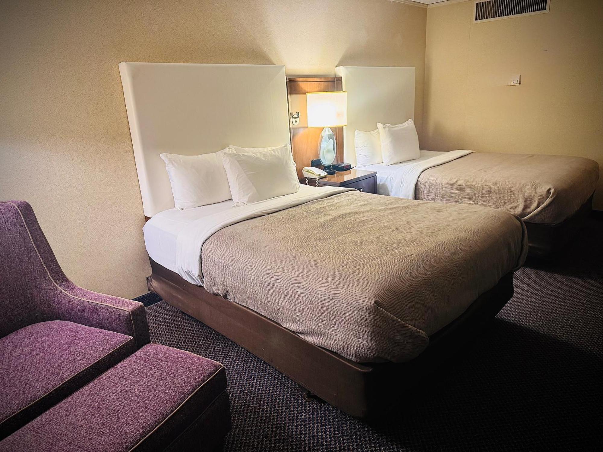 Double Room with Two Double Beds - Accessible/Non-Smoking