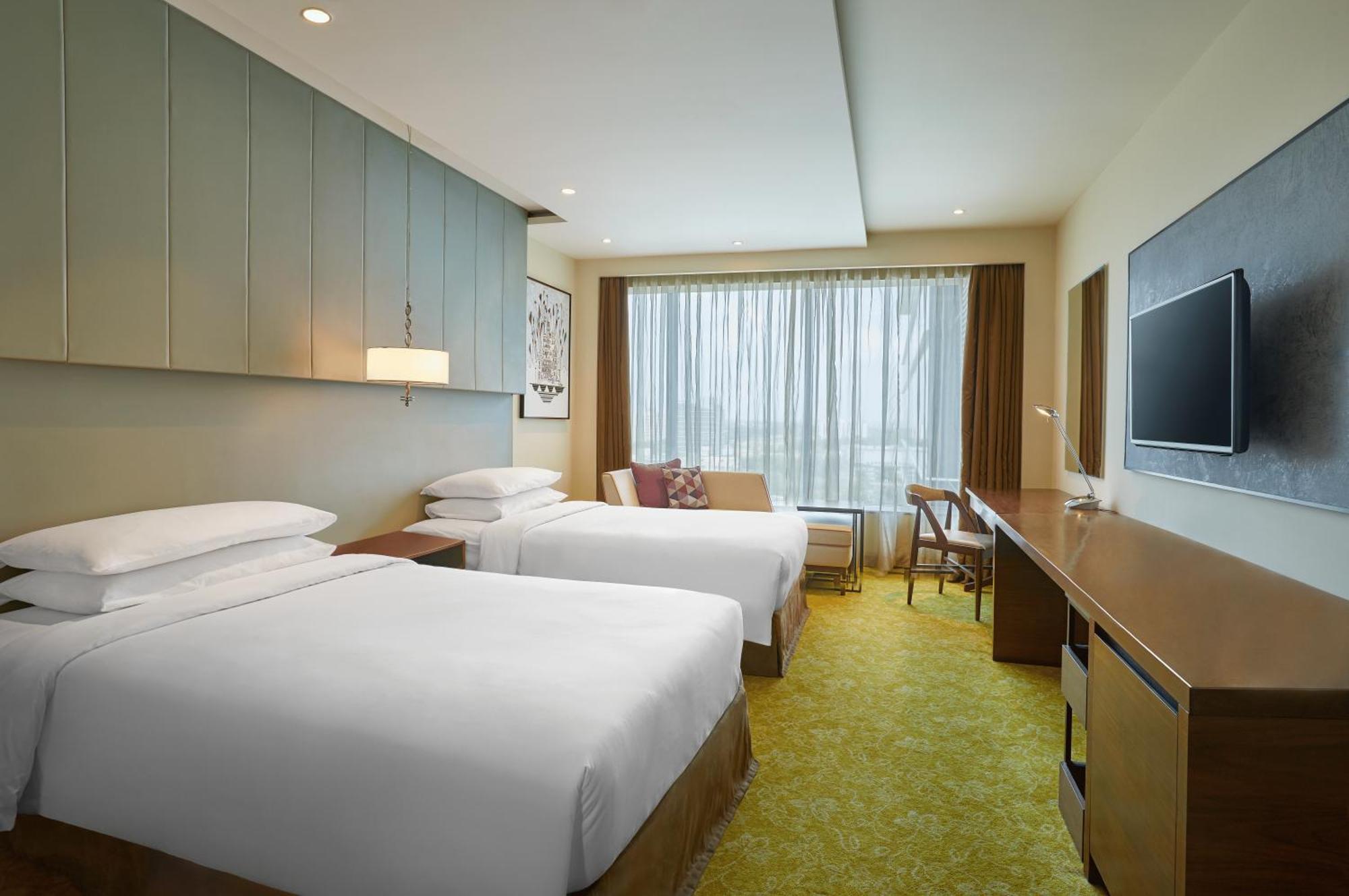 Executive Room: 2 Twin/Single Bed with Club benefits  - - 20% Discount of Food & Beverages and Laundry