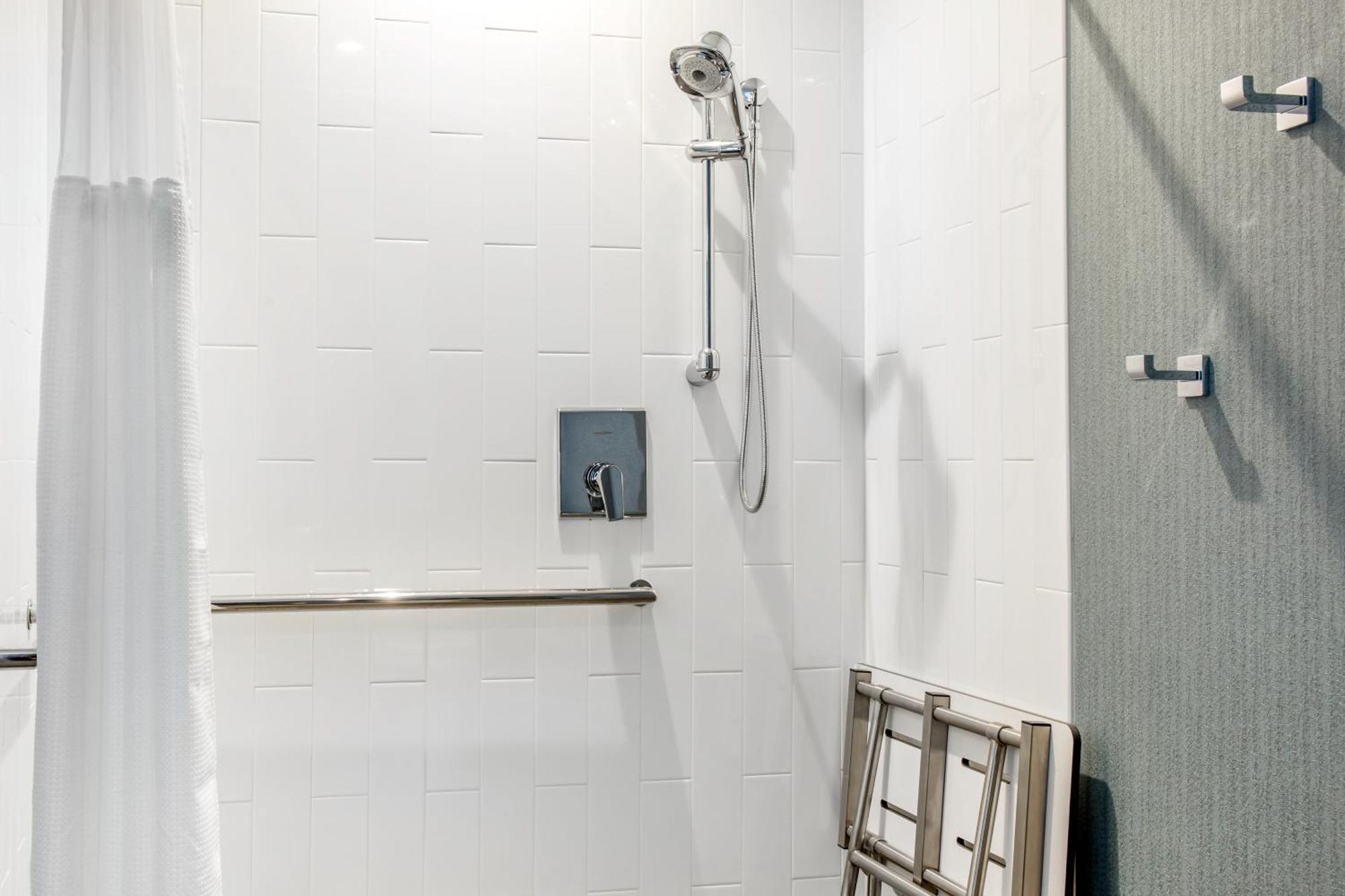 Habitación con 1 cama extragrande y para personas con movilidad reducida - No fumadores