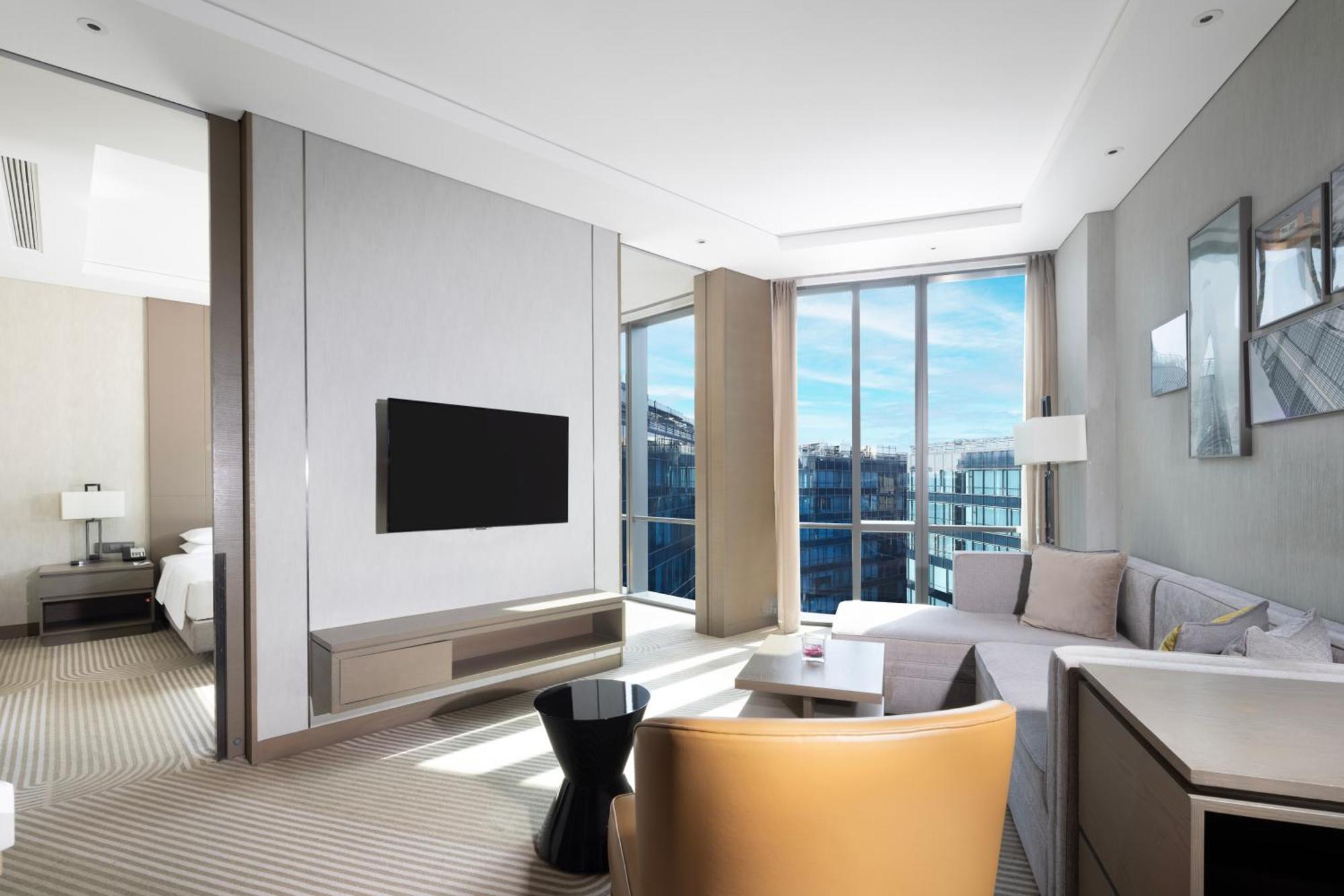Specialty King Suite with Kitchen