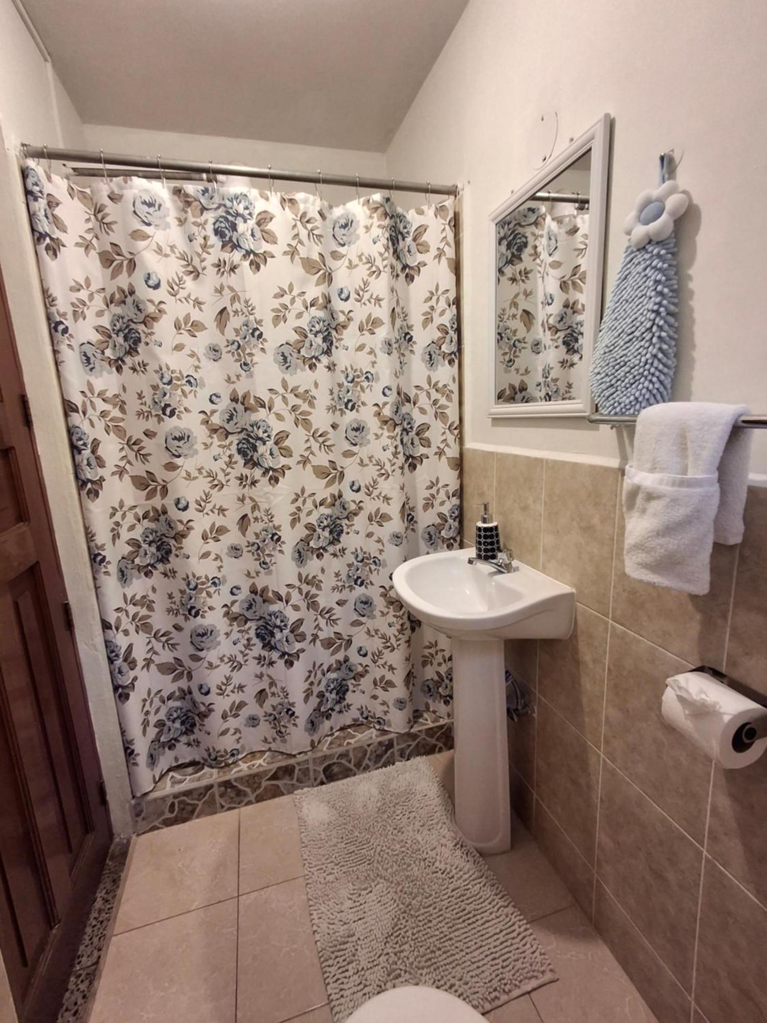 Quadruple Room with Private External Bathroom