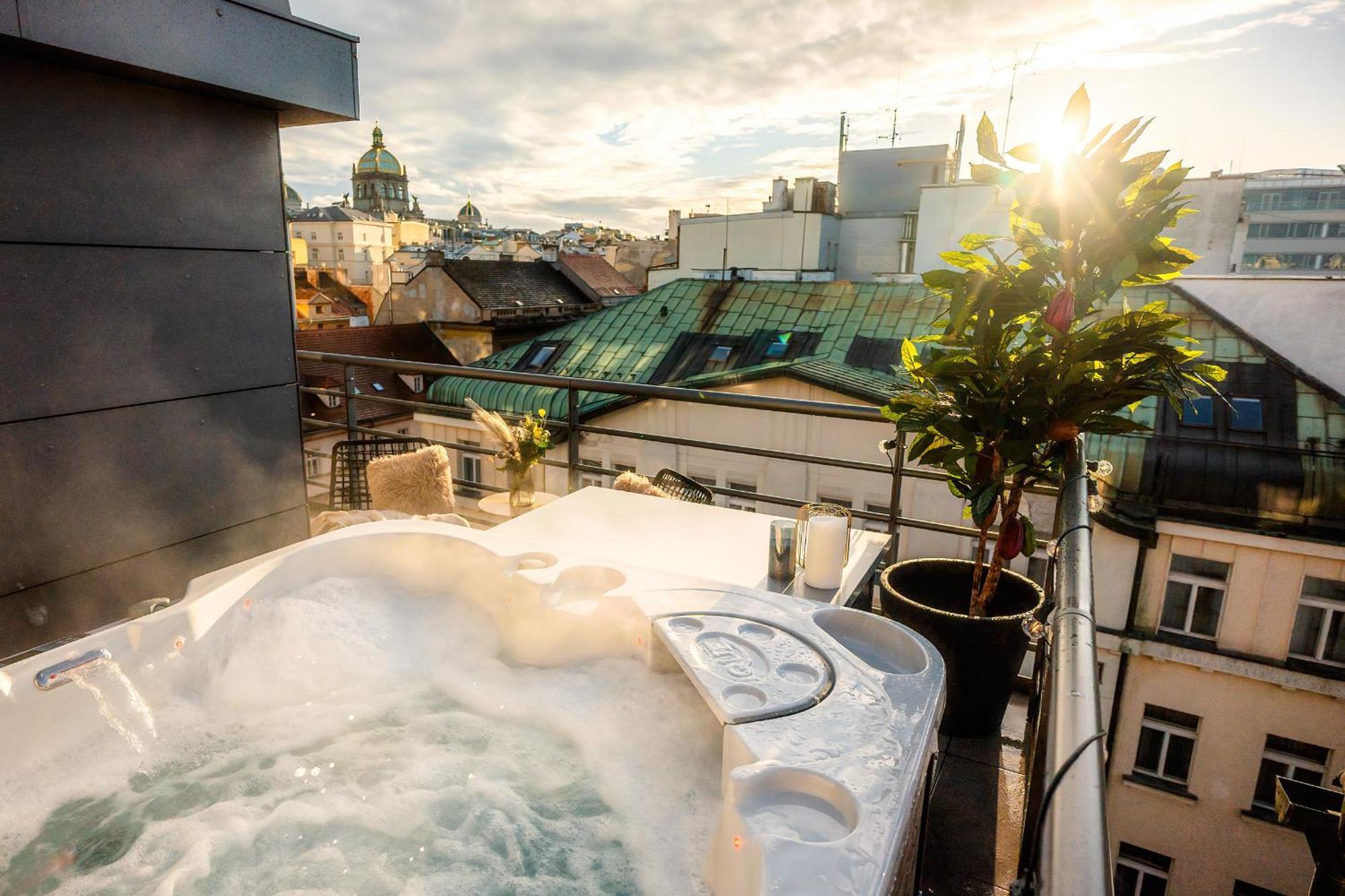King Suite with Hot Tub