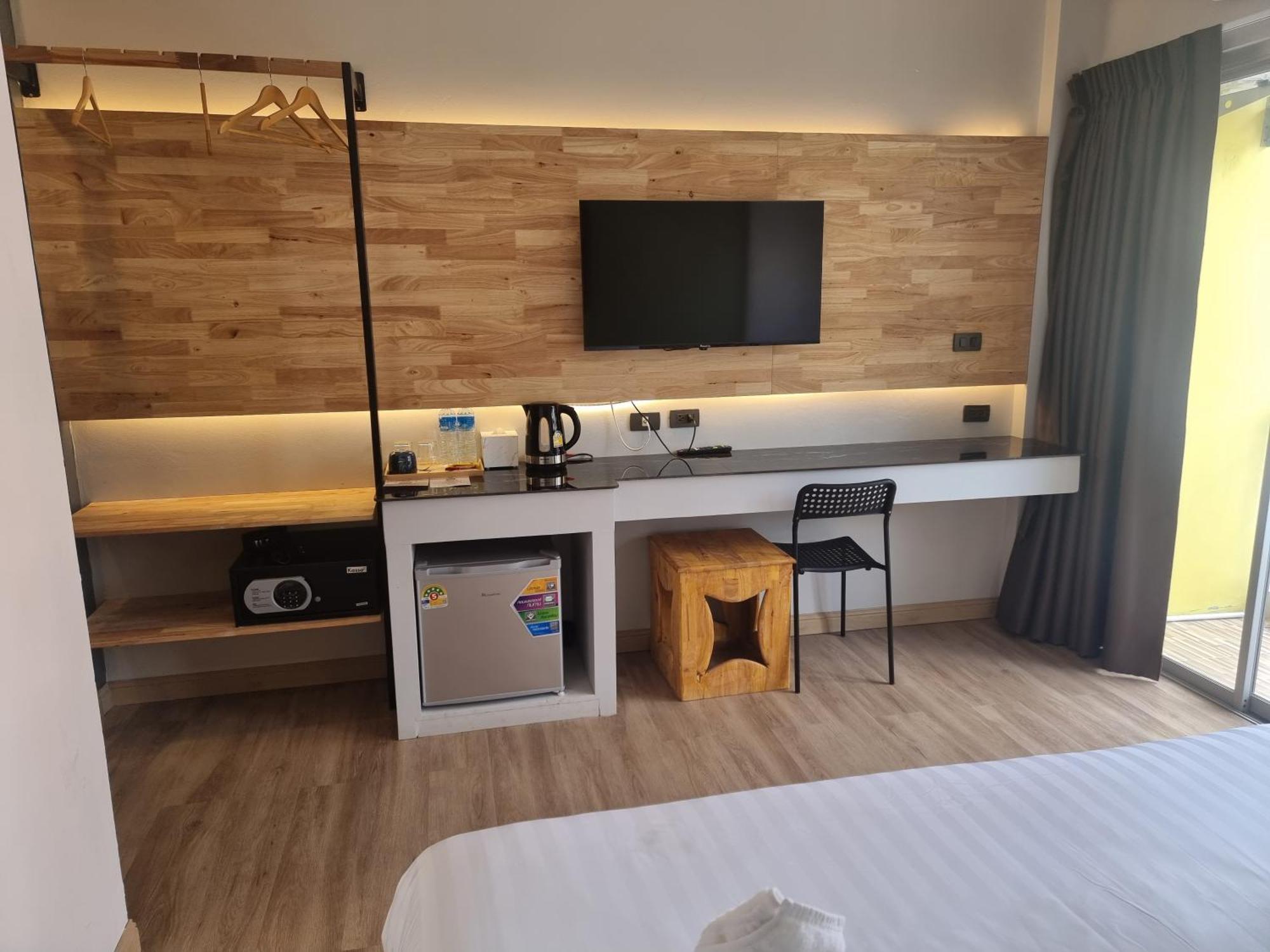 Deluxe King Room
