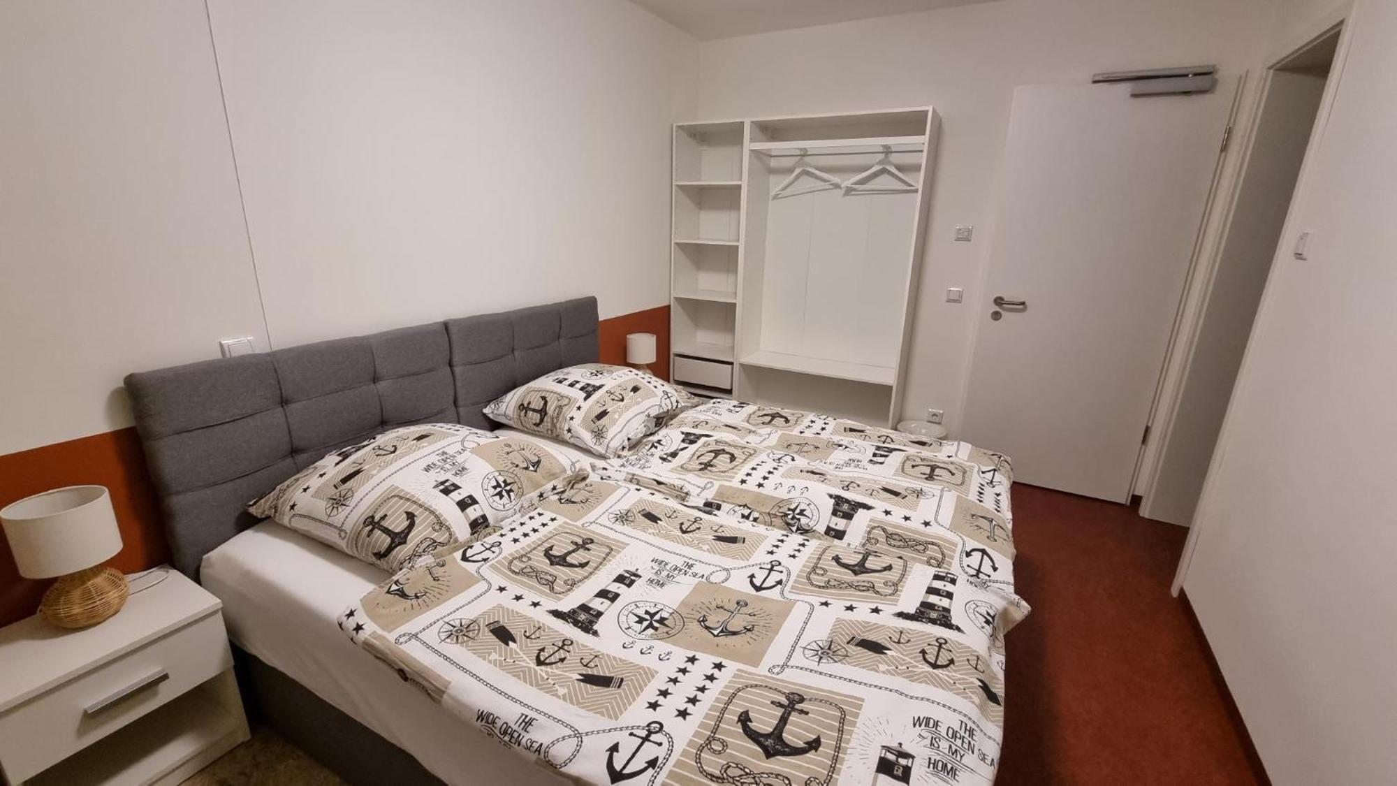 Doppel-/Zweibettzimmer mit eigenem Bad