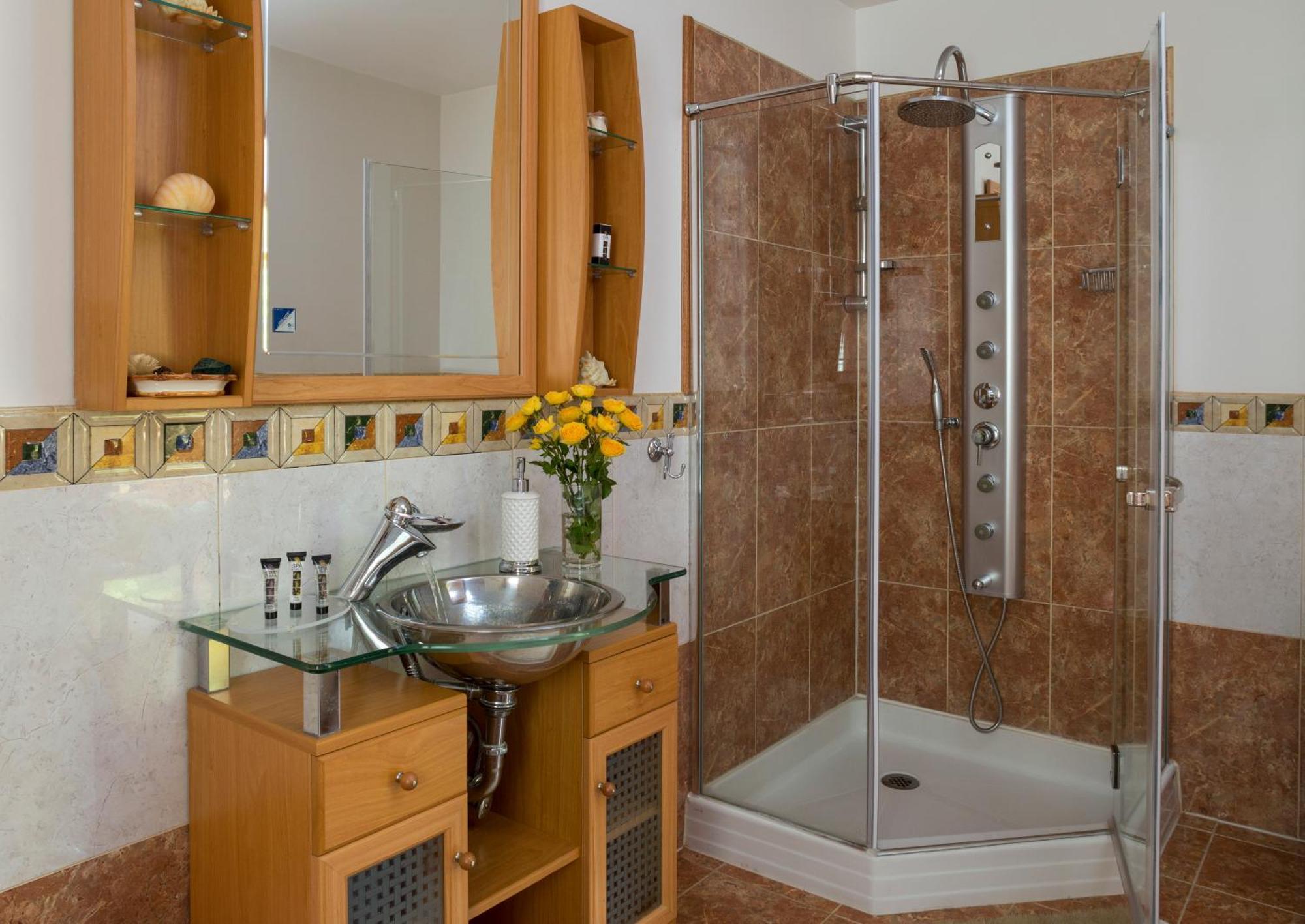 Deluxe Double Room with Bath