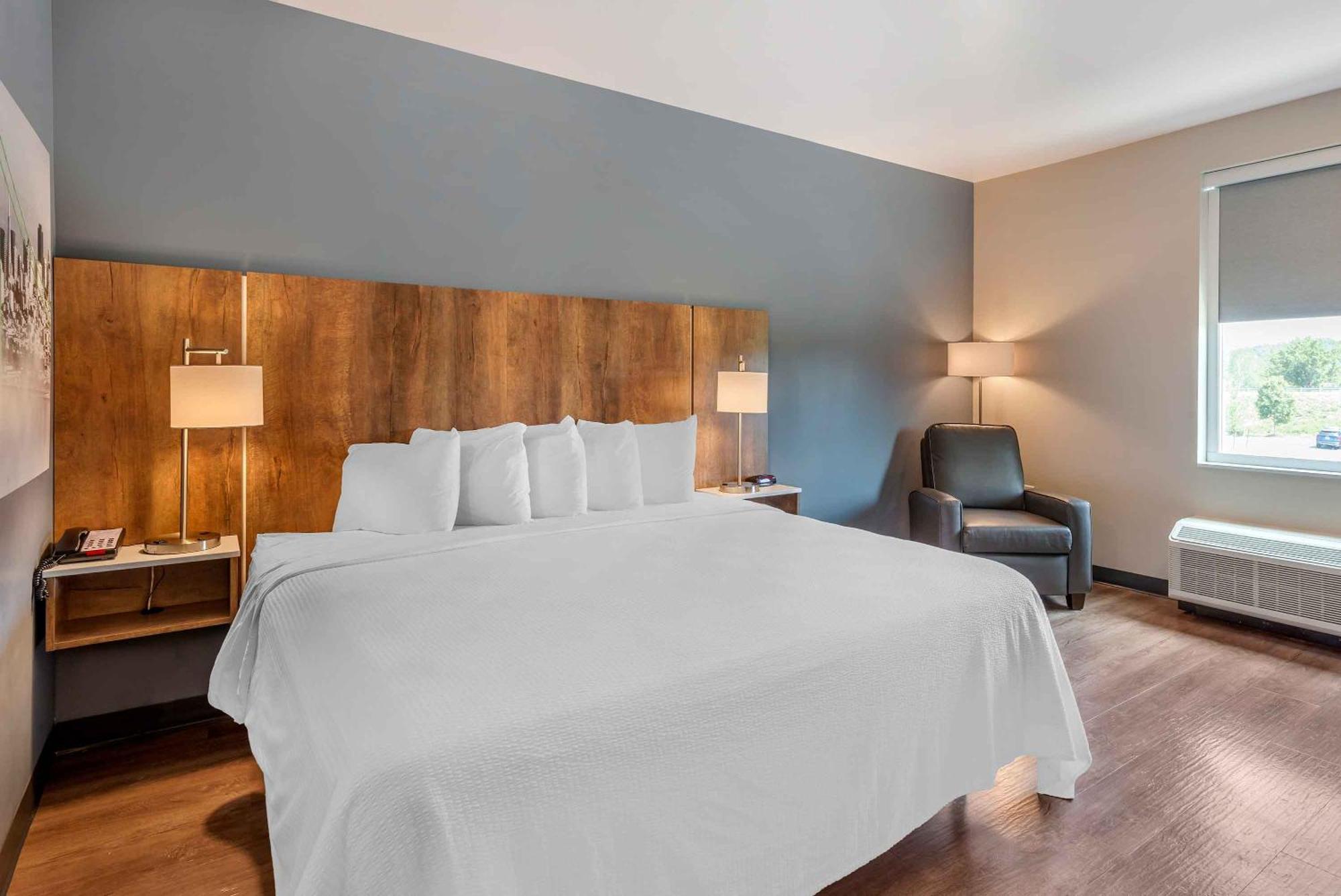 Queen Studio