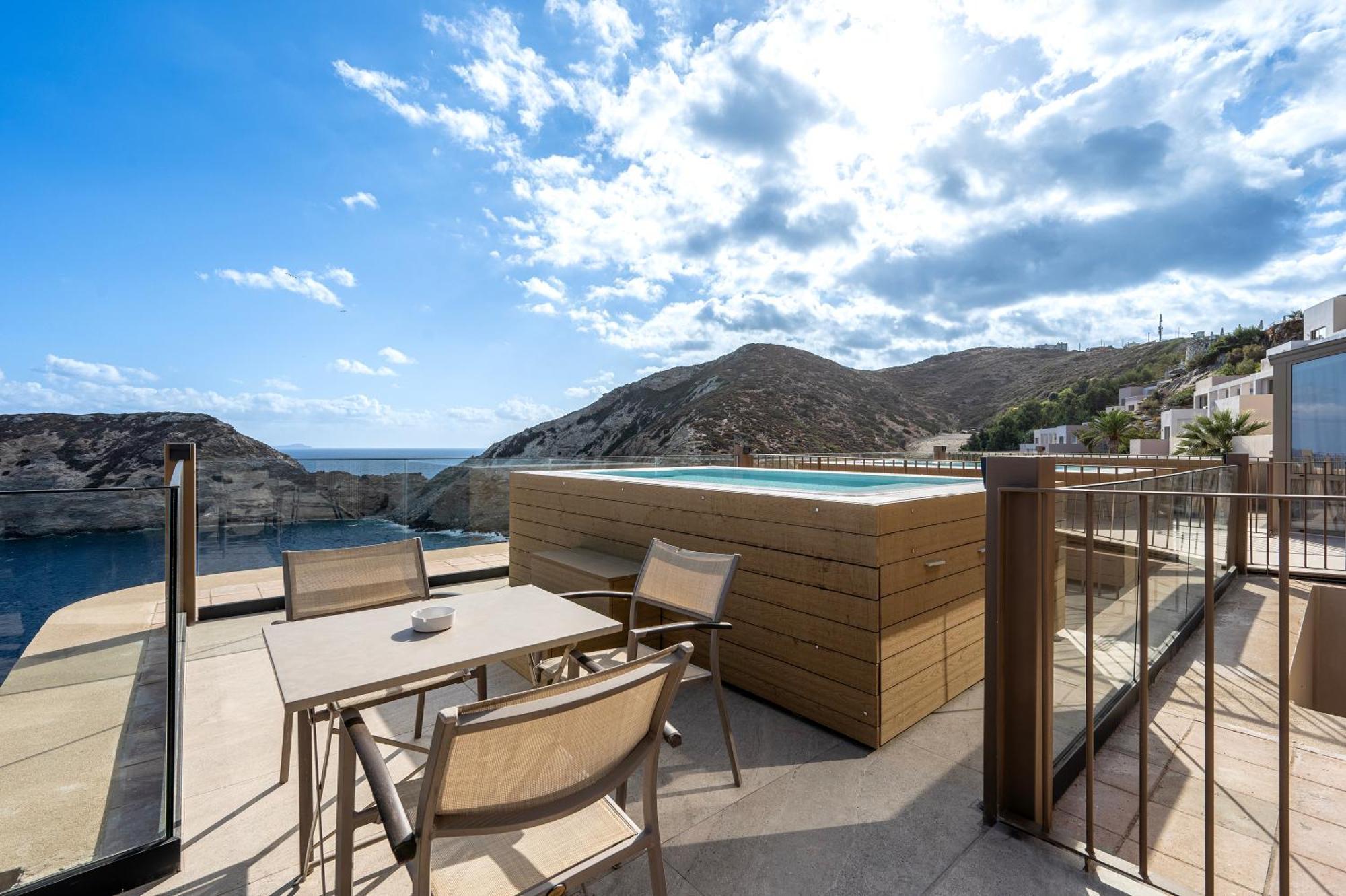 Junior Suite mit Meerblick, eigenem Pool und Whirlpool