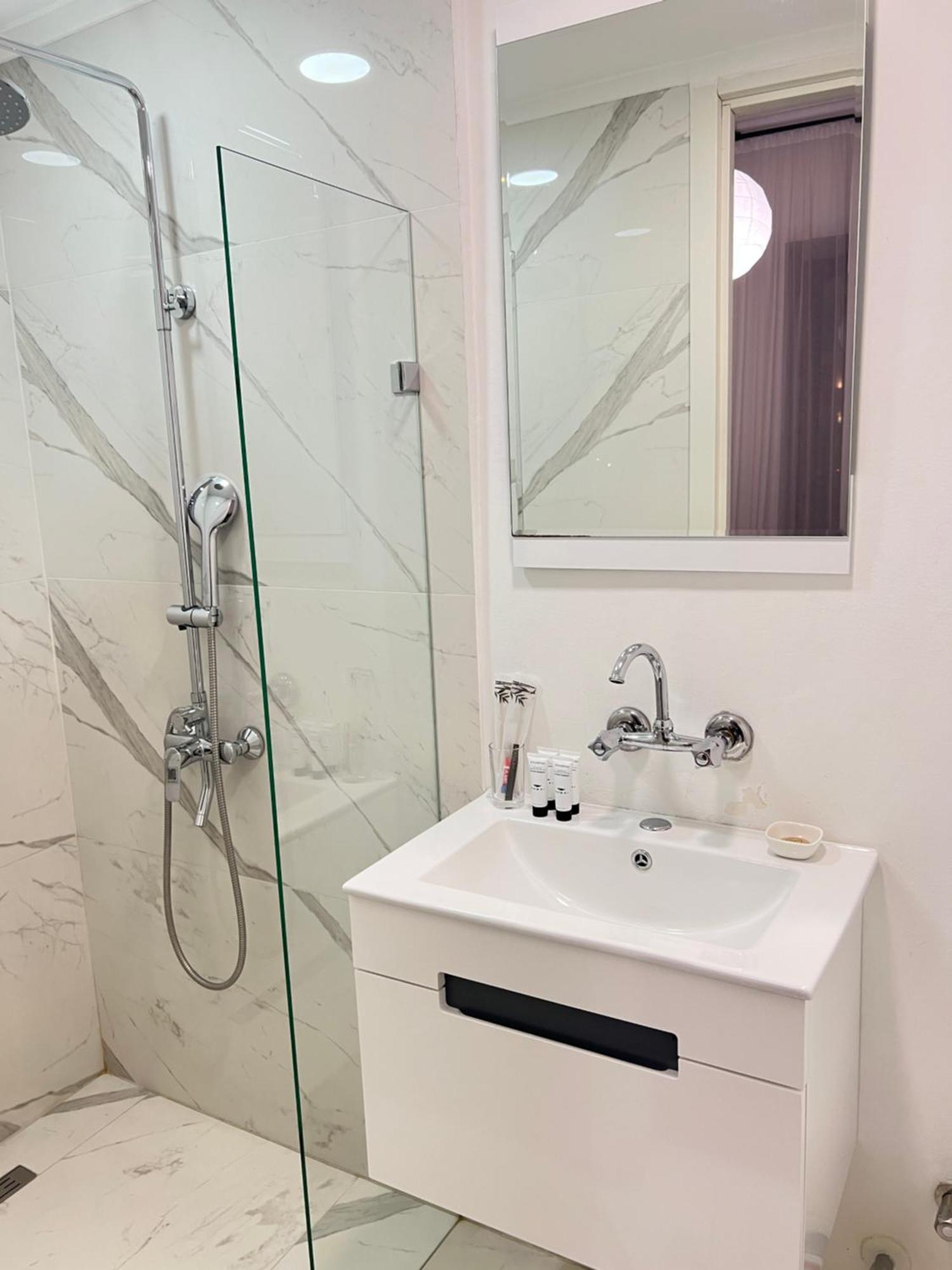Superior Double Room,1645872347:JPEG