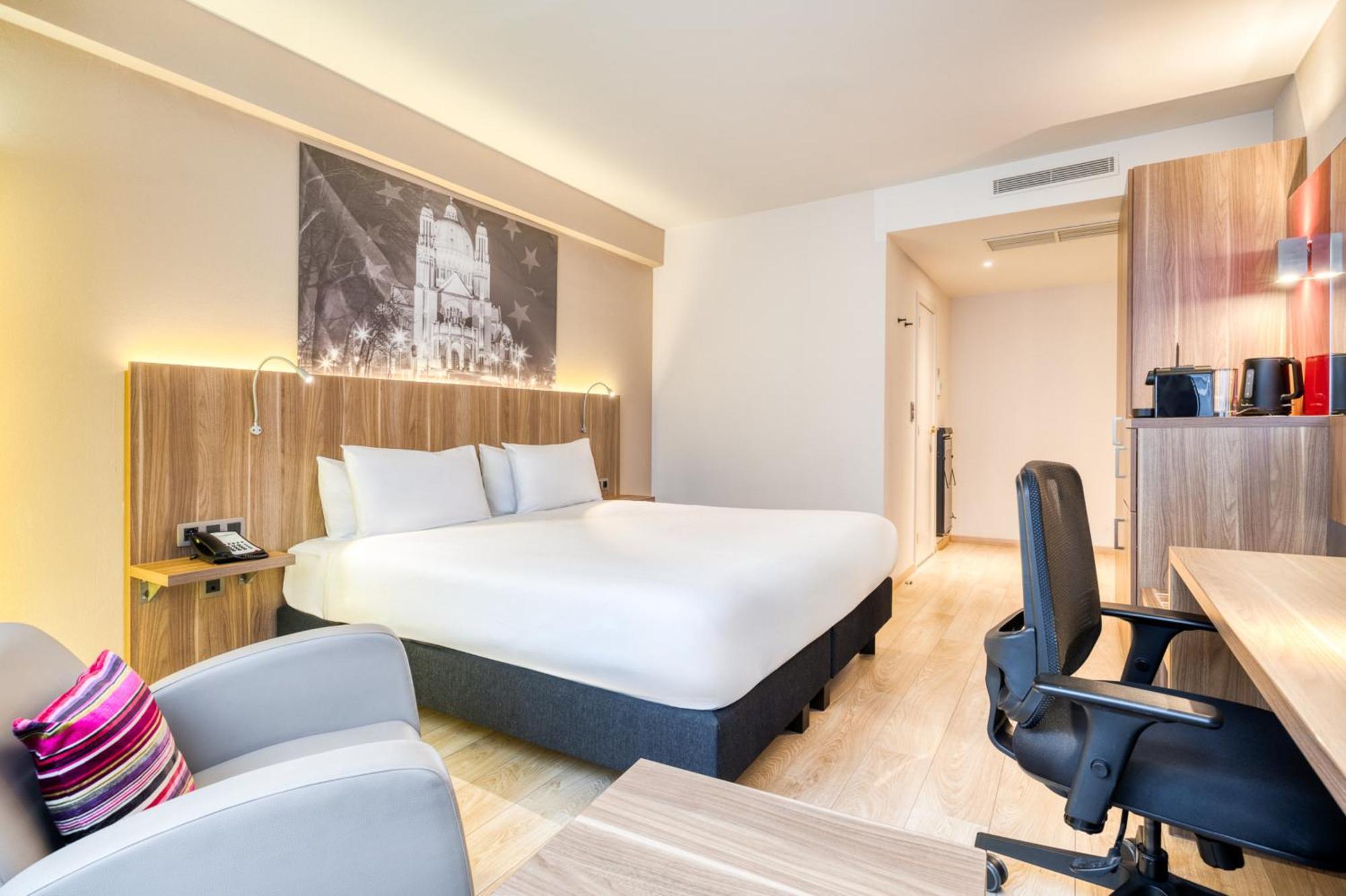 Standard King Room