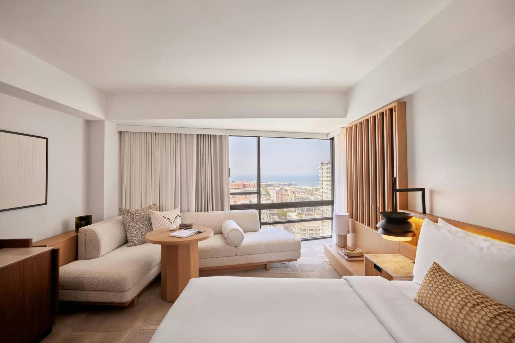 Premier King Room Skyline View