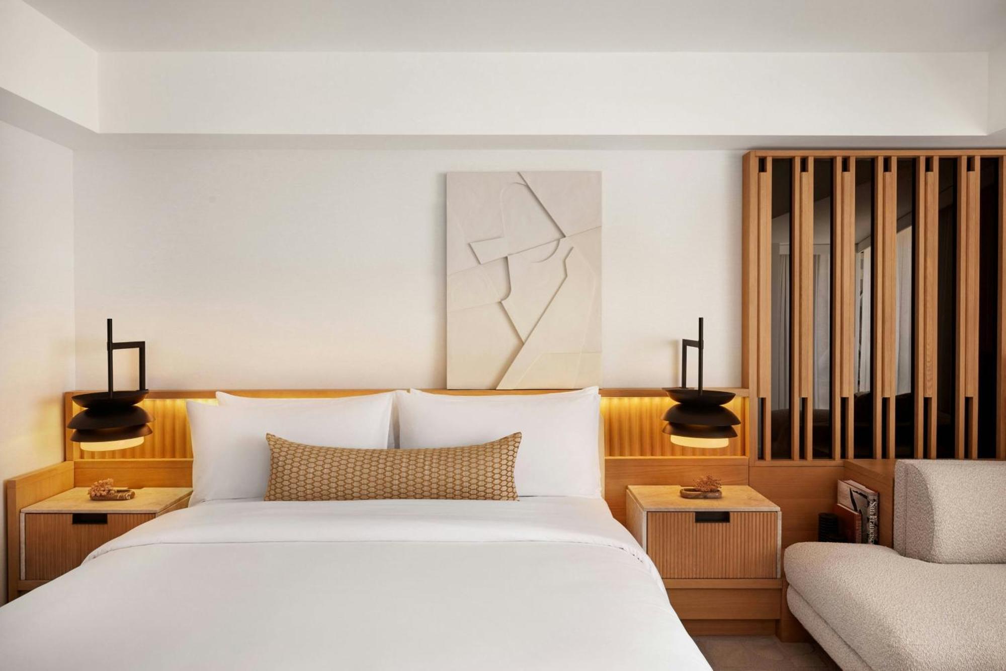 Jay Signature King Room City View