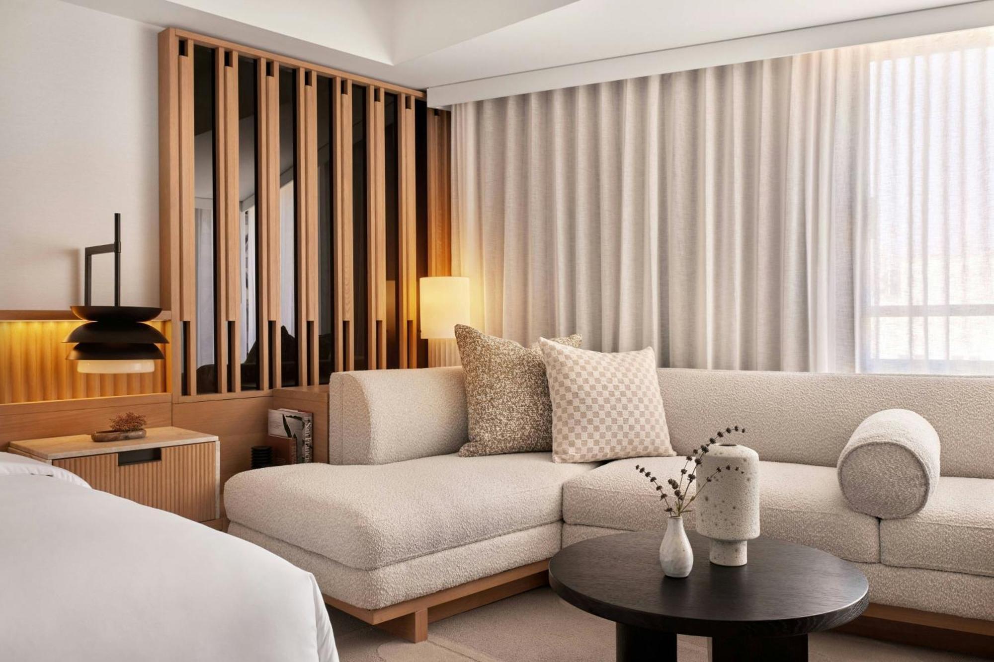 Jay Signature King Room City View