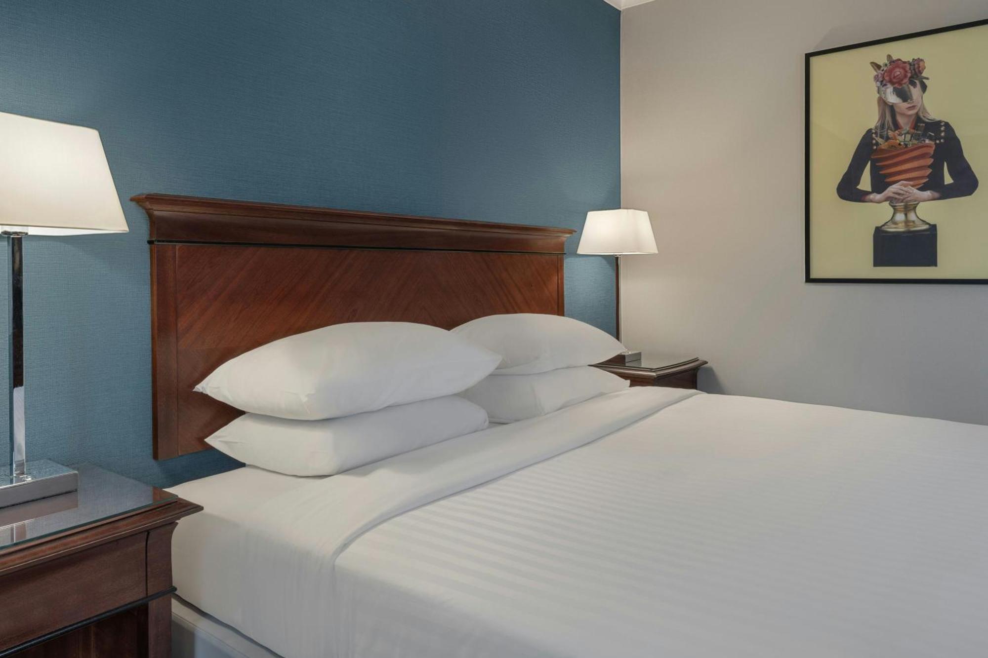 Superior King Room with Sofa Bed