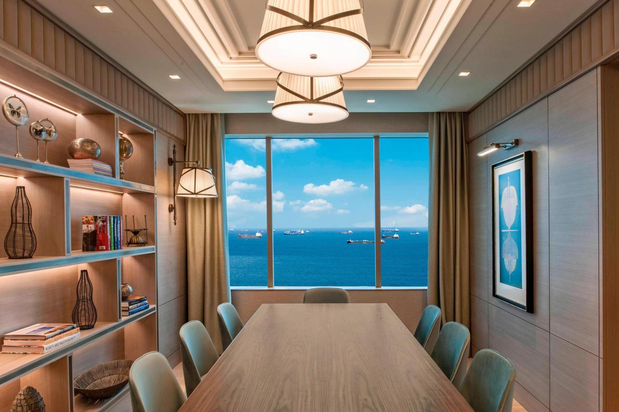 Presidential Suite Club lounge access 1 King Sea view