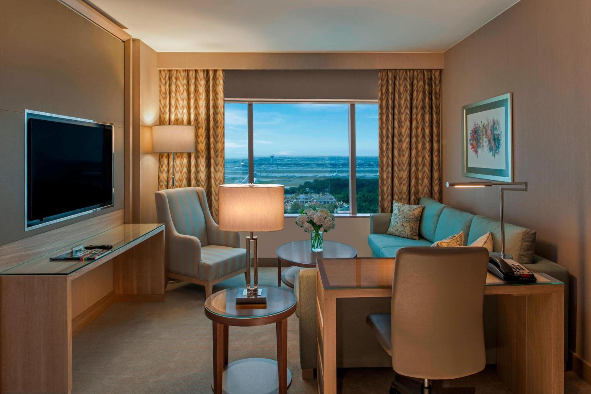 Marmara King Suite Partial Sea View Lounge Access