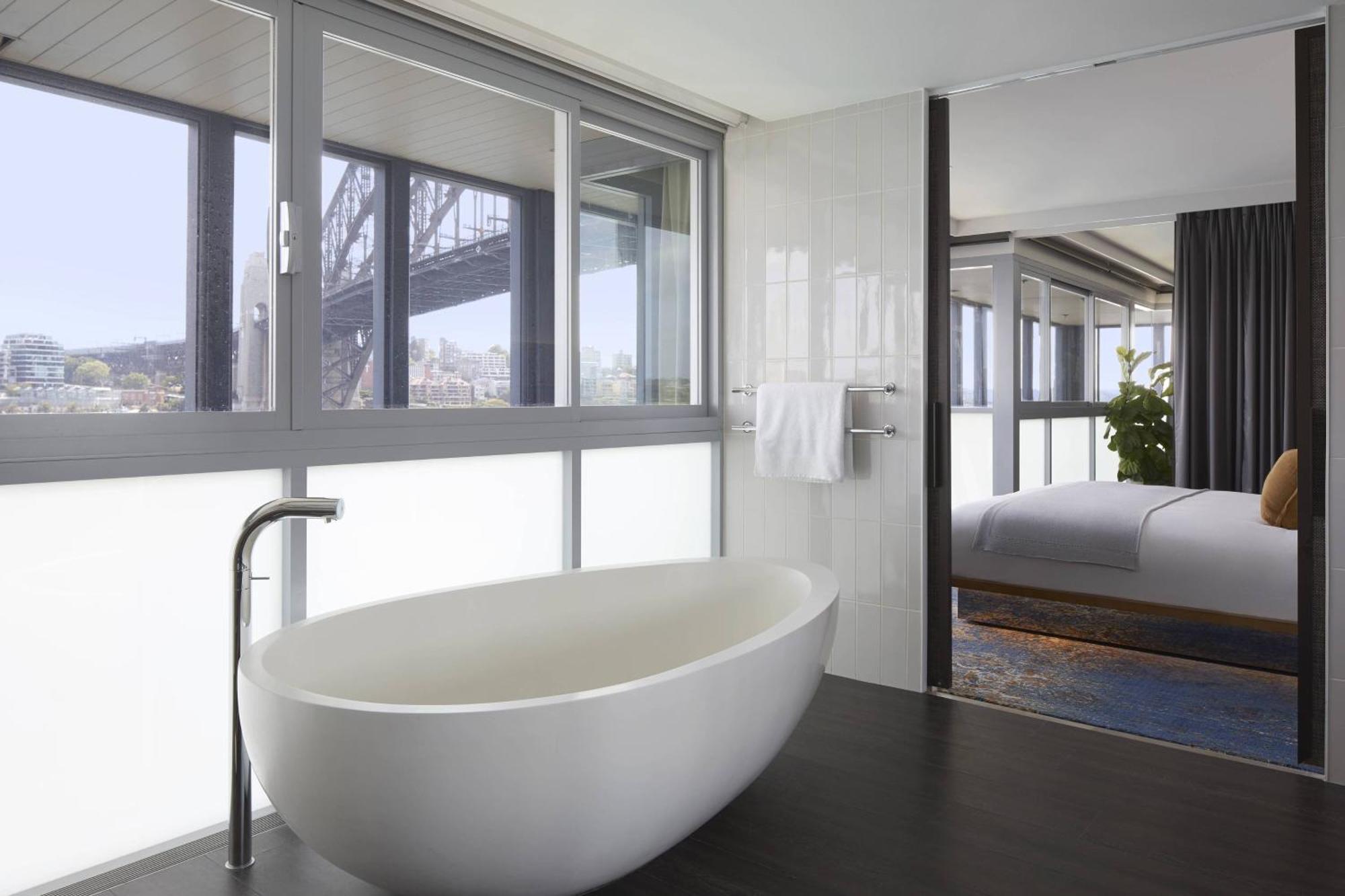 Suite Vice Admiral mit 1 Kingsize-Bett und Blick auf den Sydney Harbour