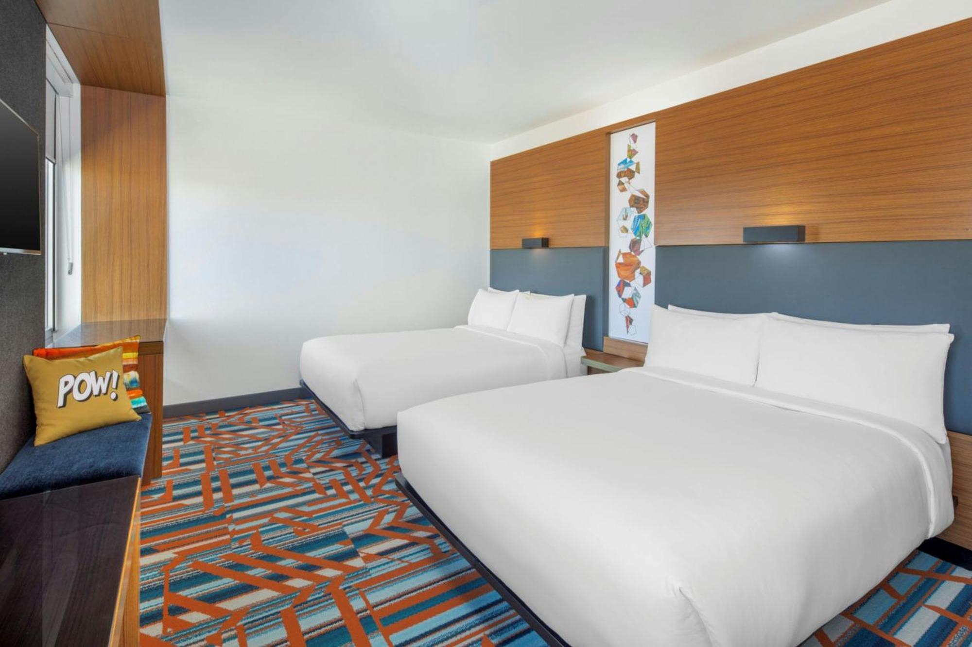 Aloft Guest room 2 Queen