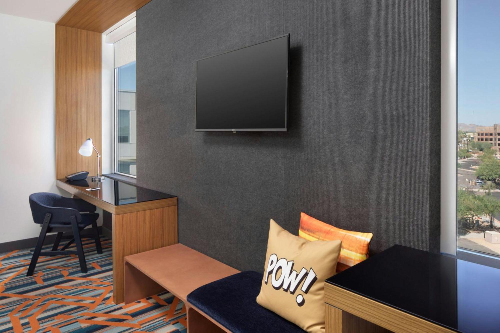 Aloft Guest room 1 King
