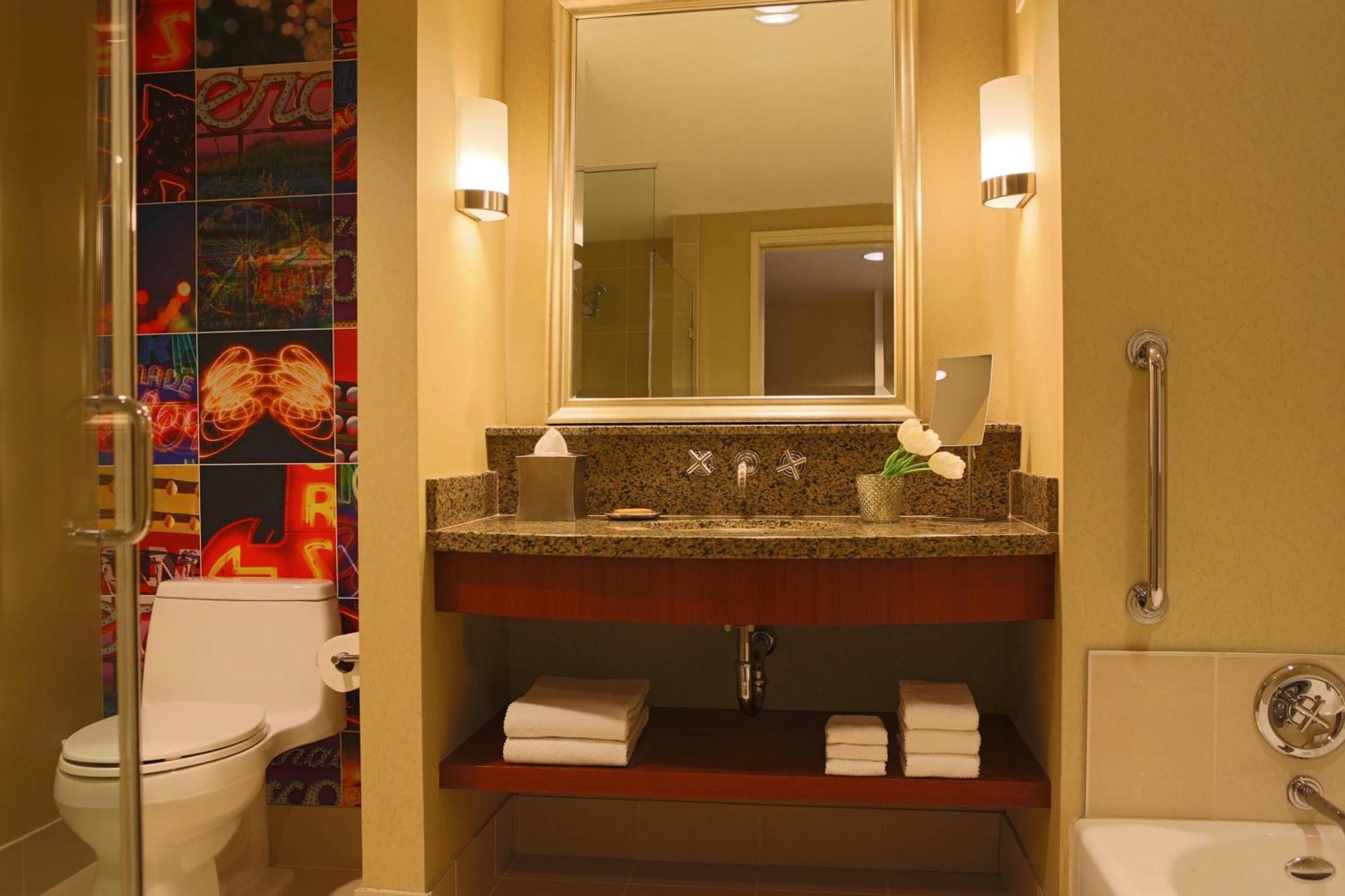 Chambre Lit King-Size - Vue sur Ville
