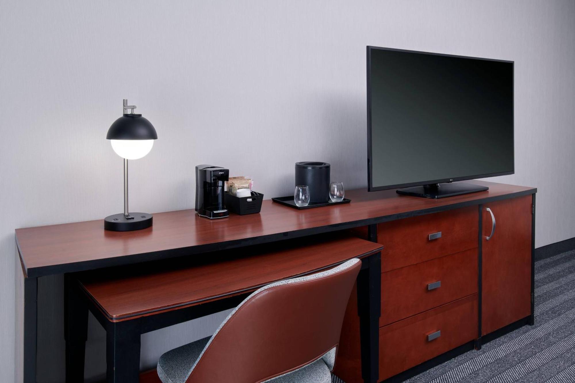 Suite, 1 King, Sofa bed