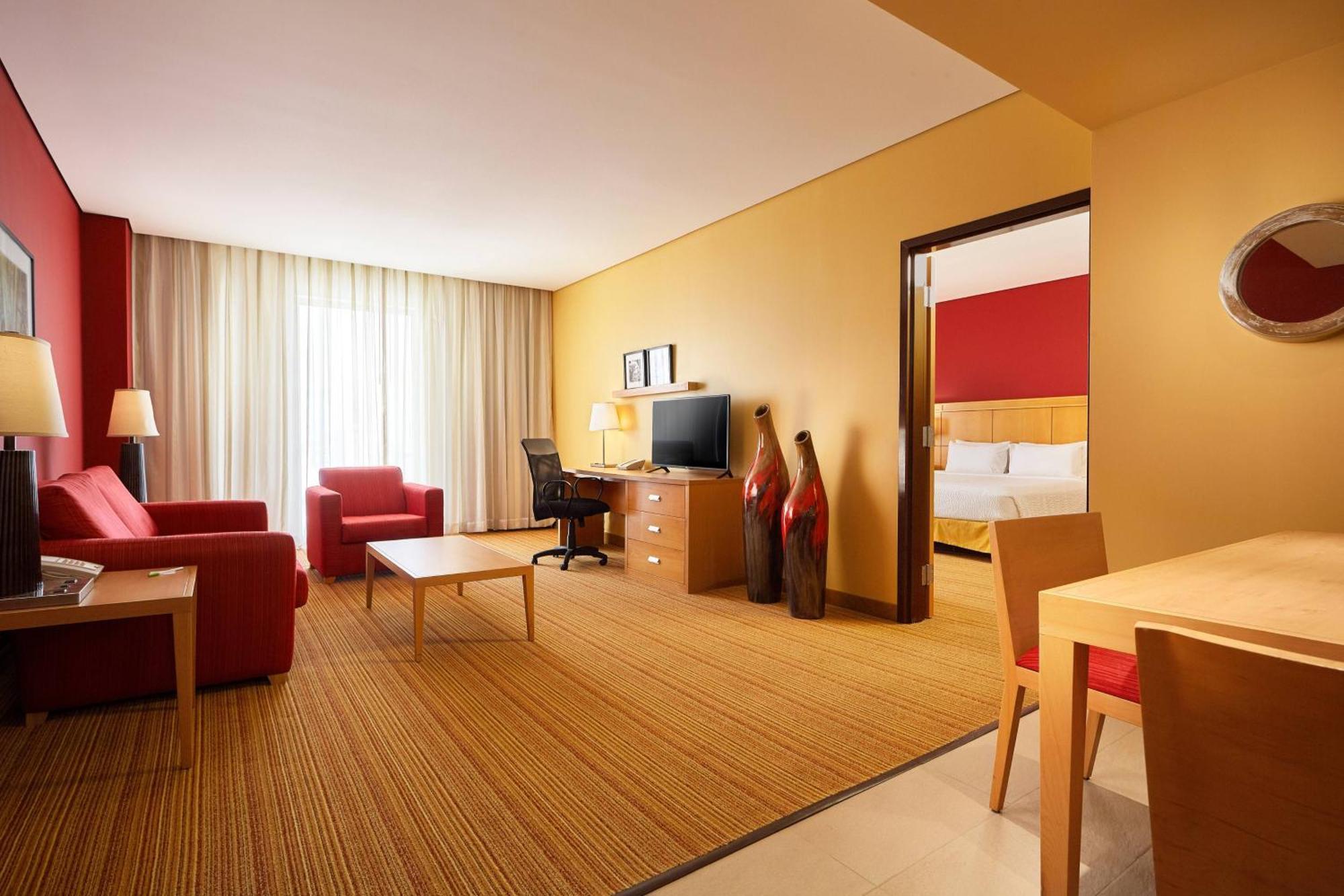 One-Bedroom King Suite