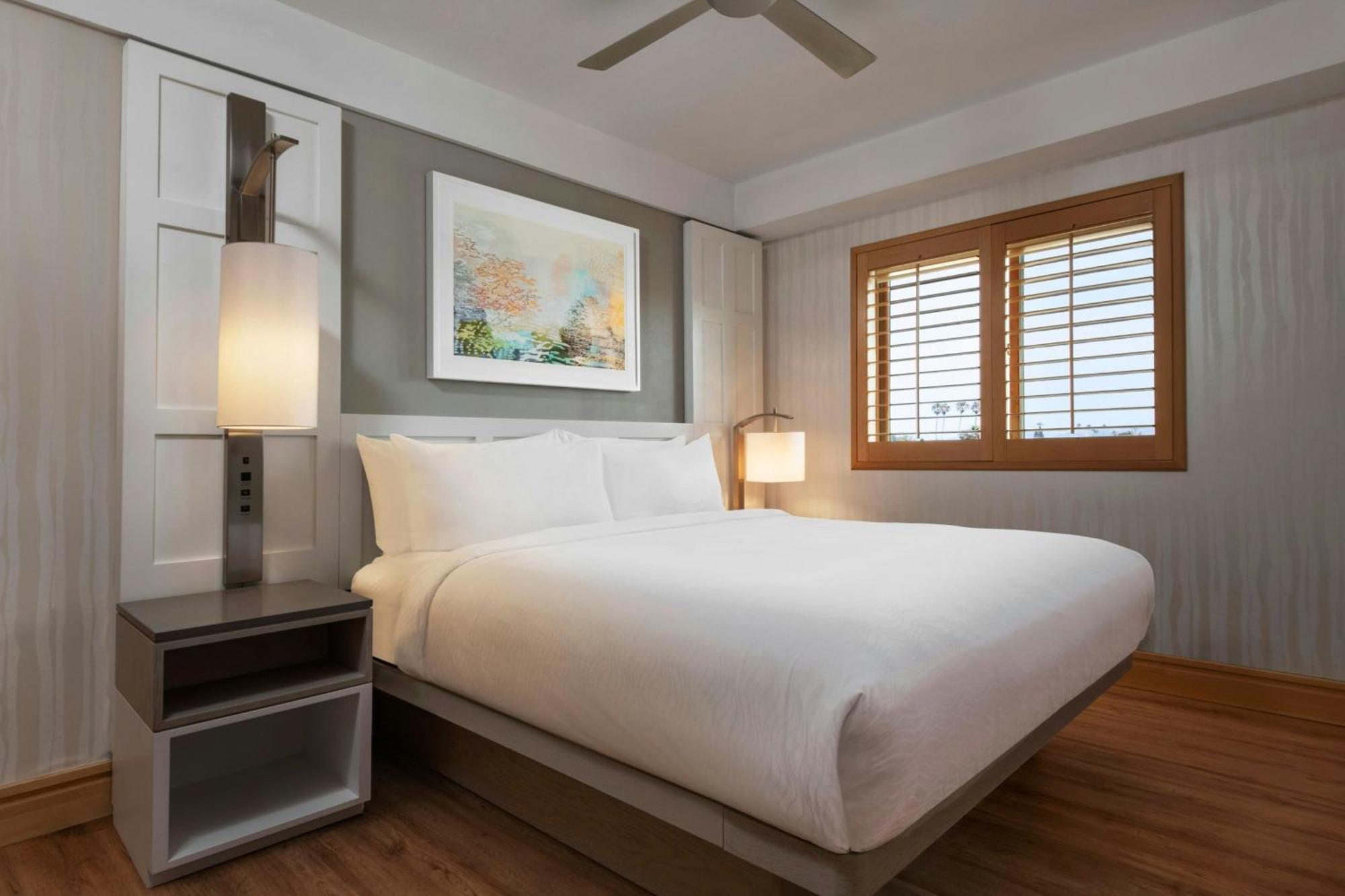 One-Bedroom King Suite with Ocean View