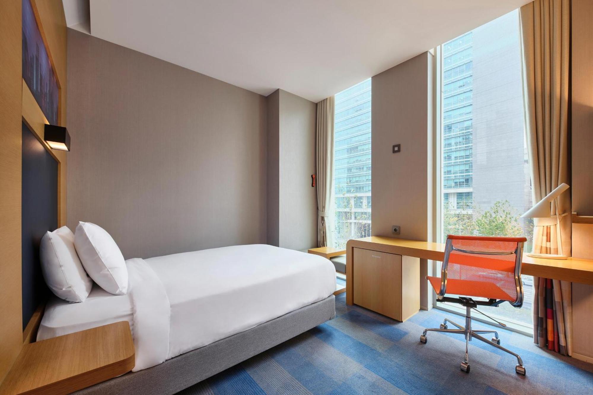 Chambre Lits Jumeaux/Lit Simple Aloft Urban - Accessible aux Personnes à Mobilité Réduite