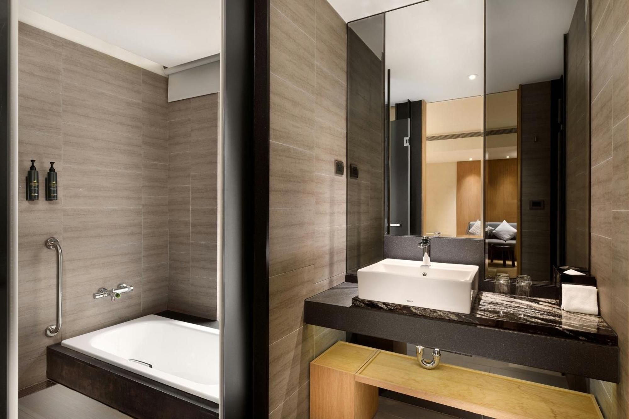 Breezy King Room