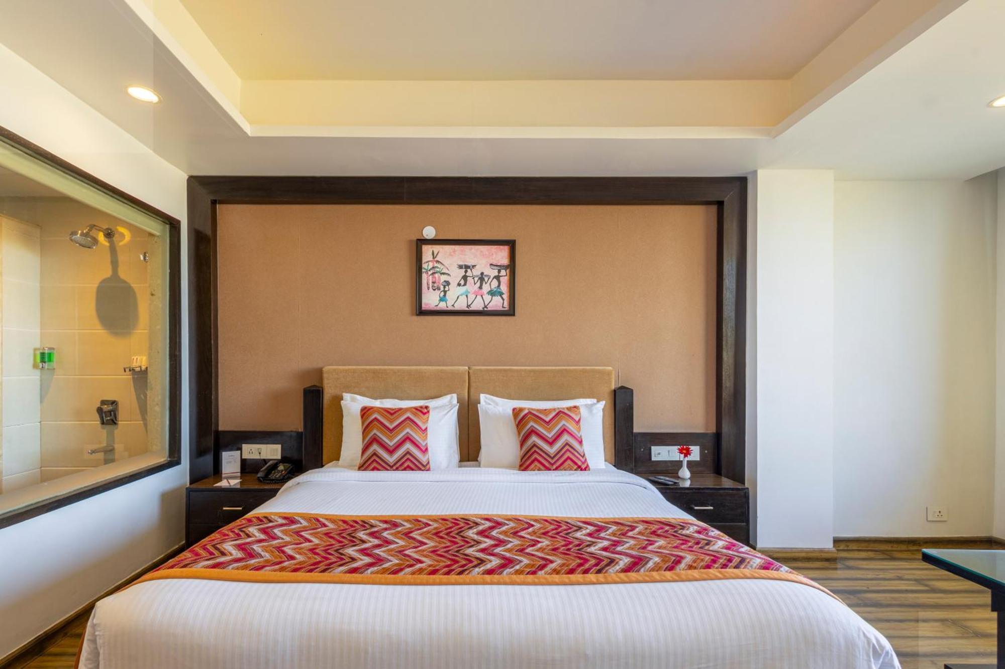 Valley View Room