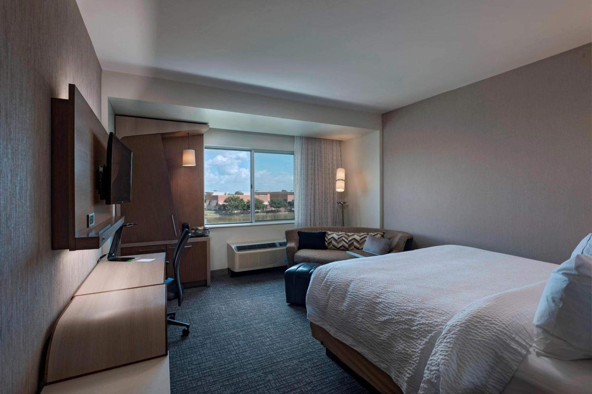 King Room with Sofa Bed