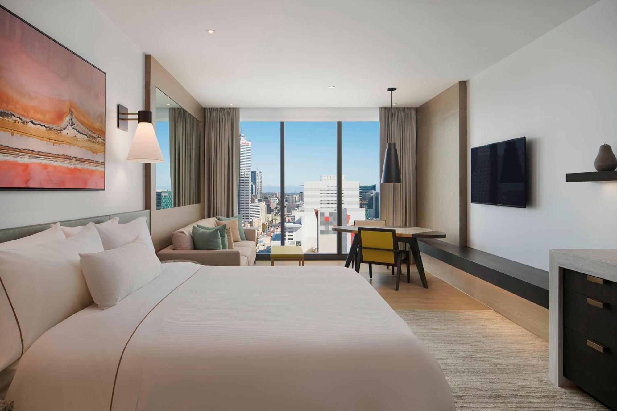 Premier King Room City View High Floor