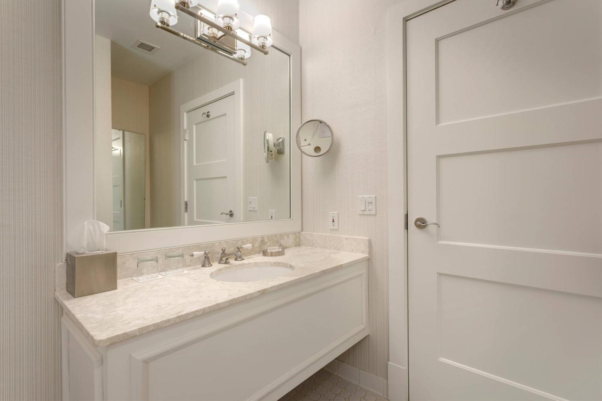 Guest Room-Quarryview