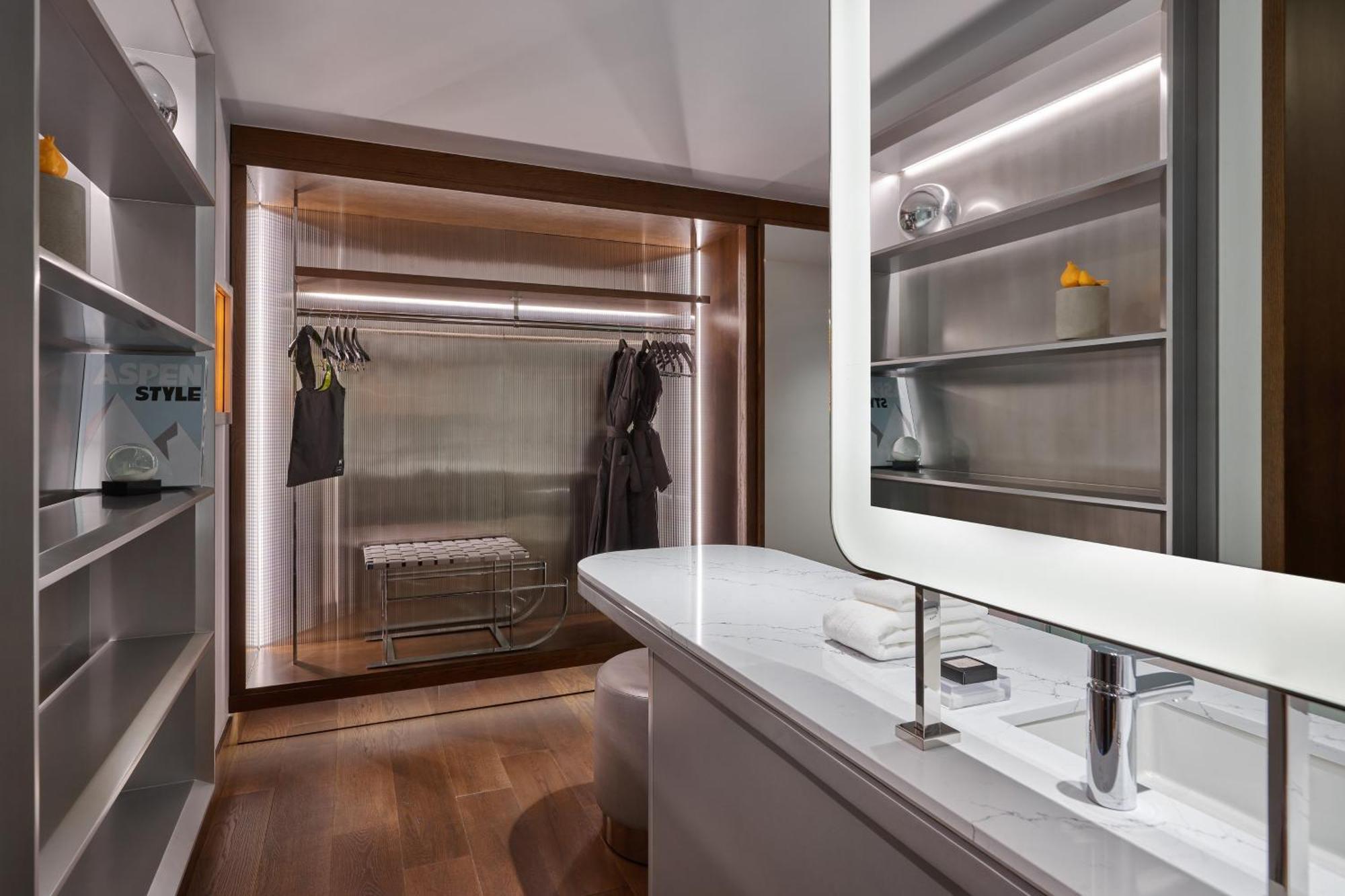 Chambre Lit King-Size - Vue sur Rue