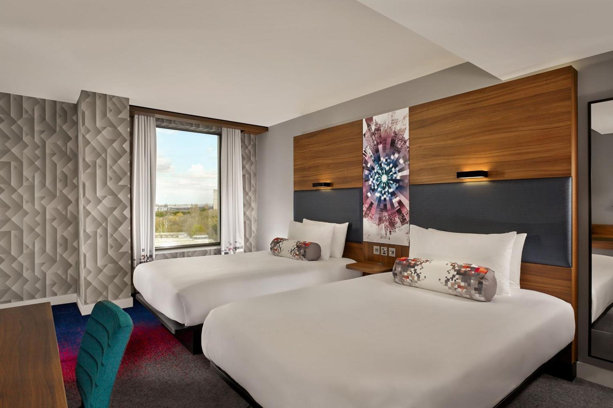 Aloft Guest room 2 Twin or Single Beds