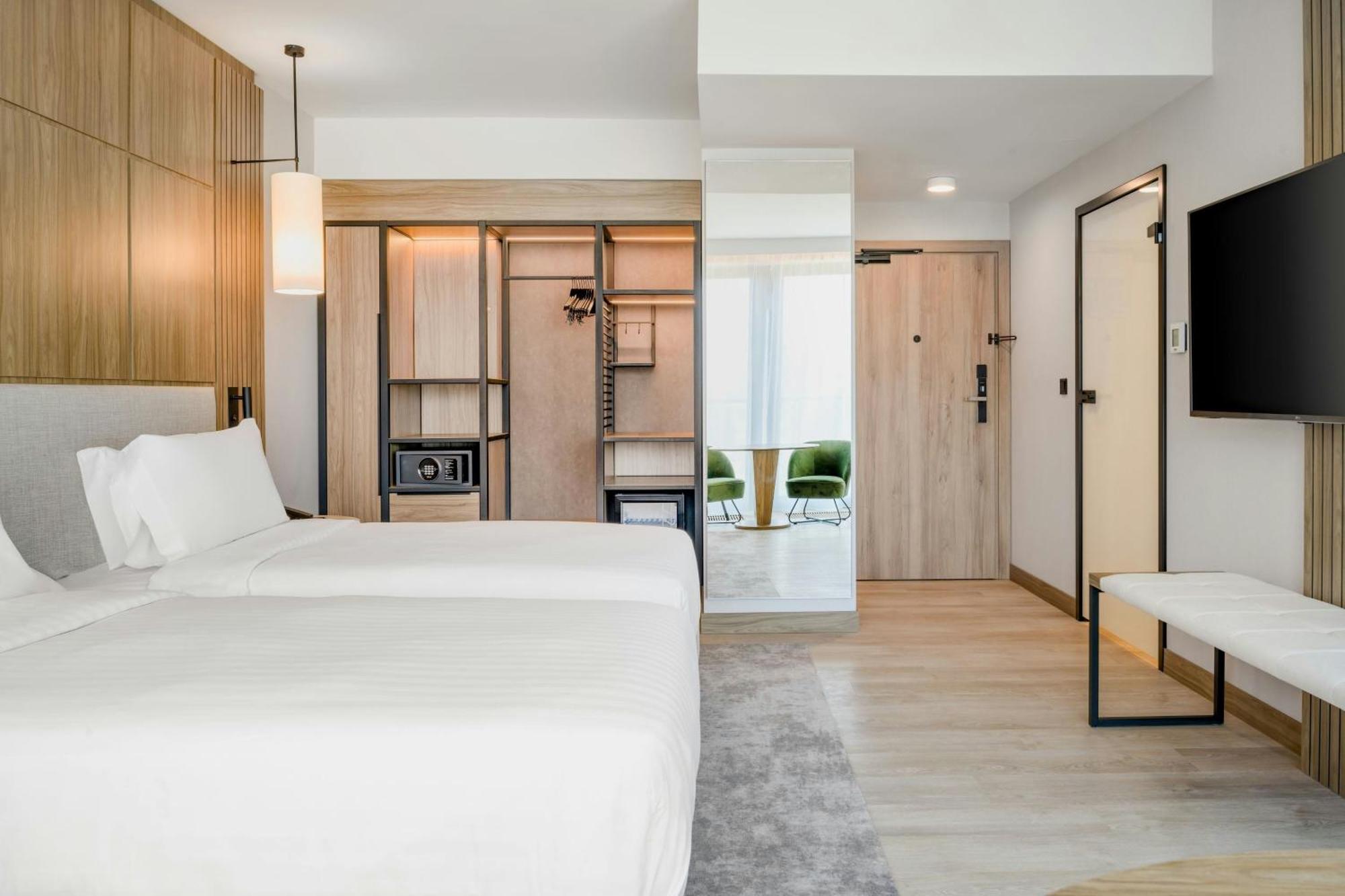 Standard Guest Room 2 Twin or Single Beds