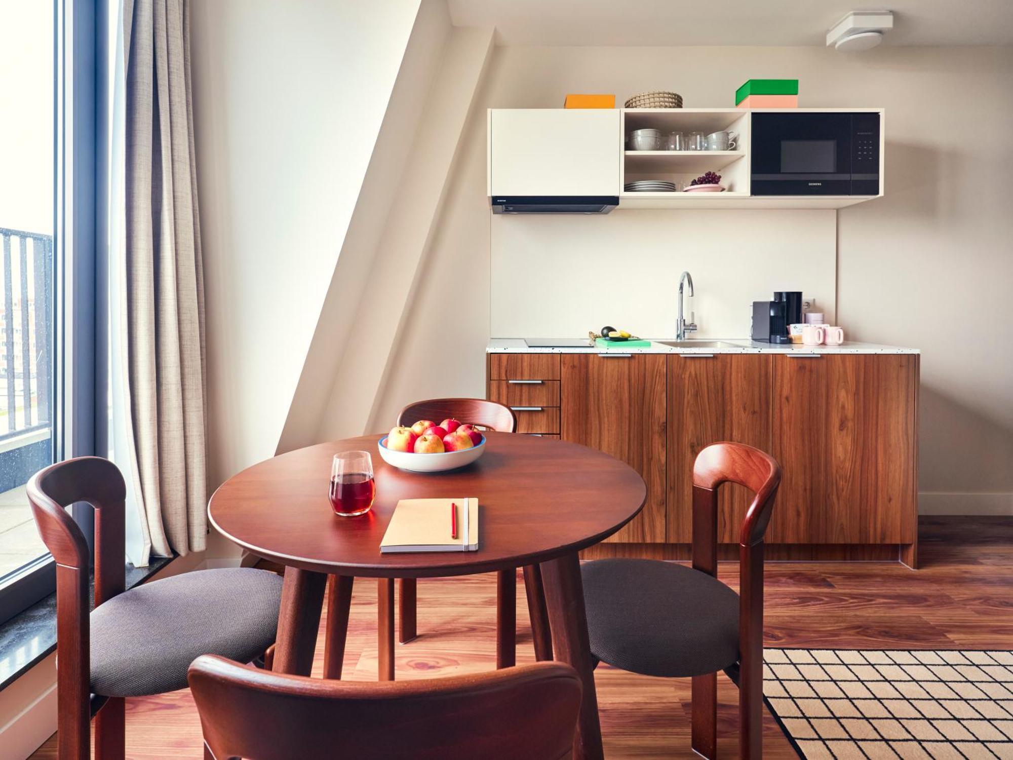 1 Bedroom Apartment Balcony Sofa Bed