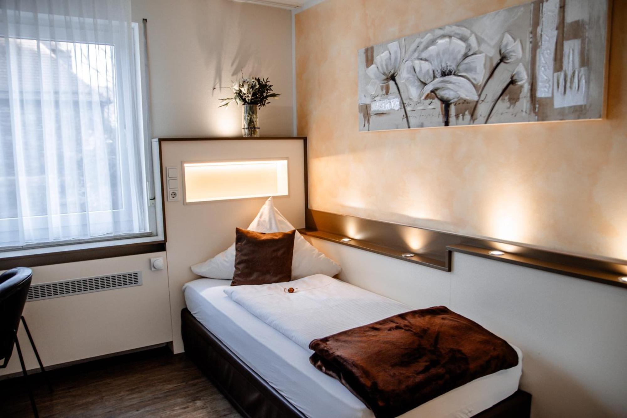 Superior Single Room,1643753668:JPEG