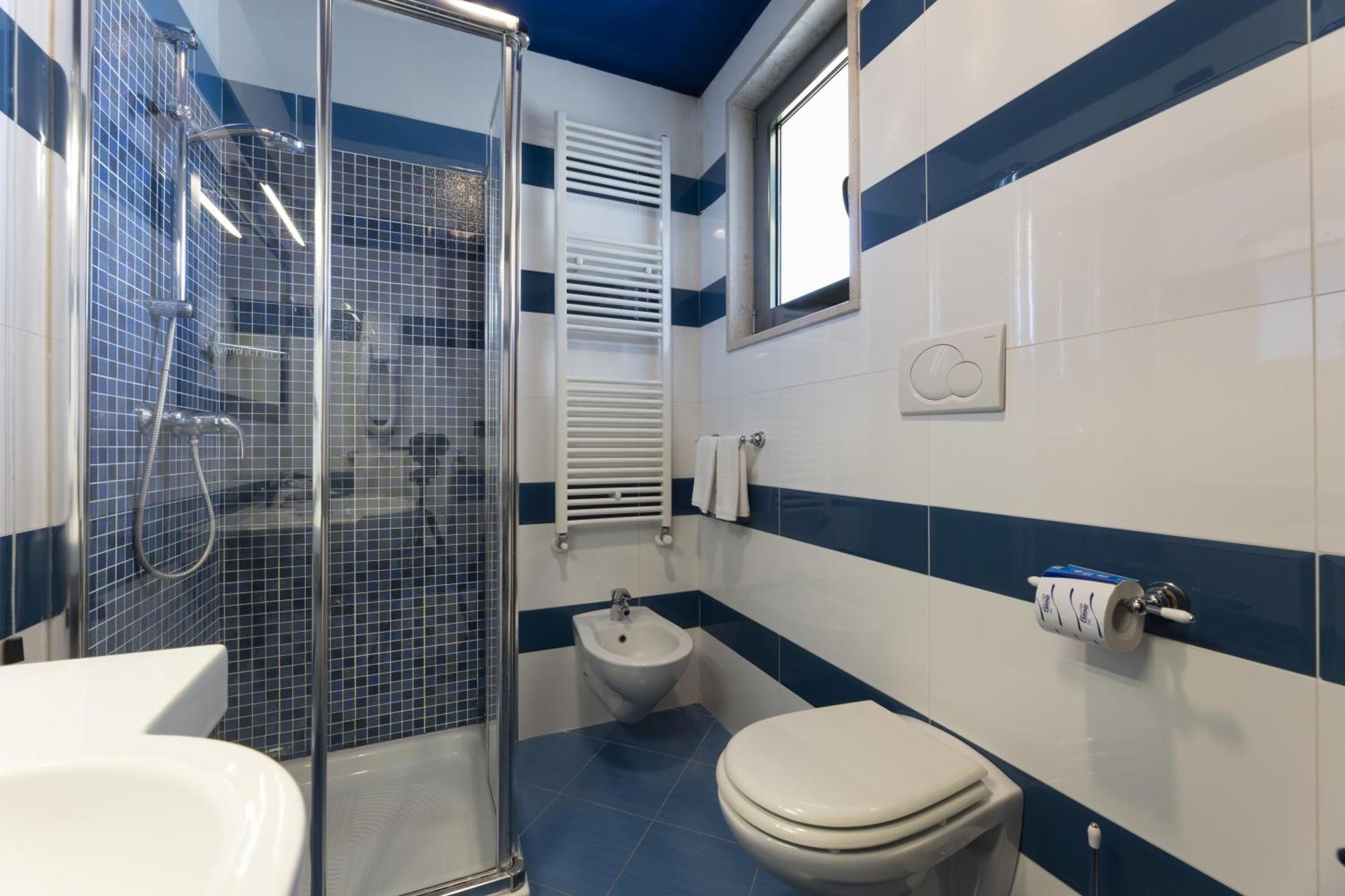 Double or Twin Room with Partial Sea View