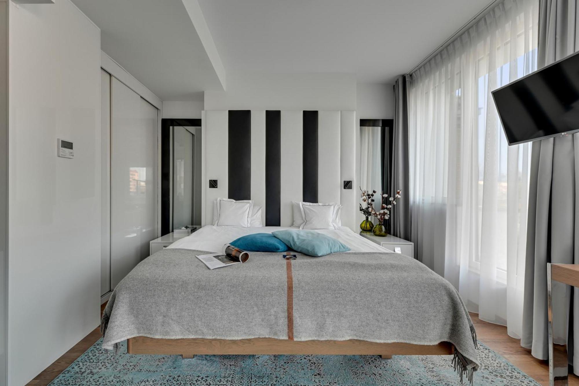 One-Bedroom Apartment Terrace