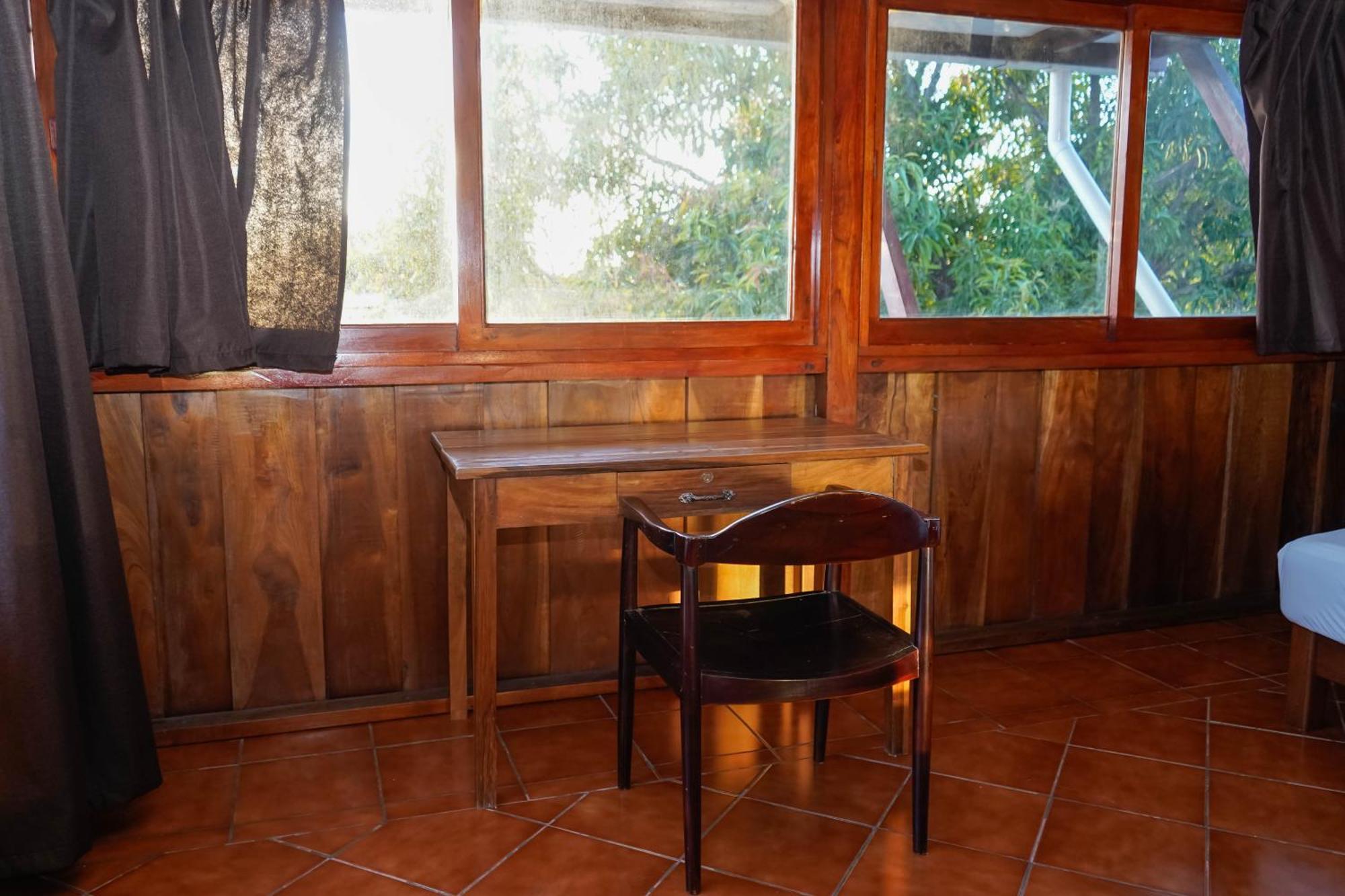 Deluxe Suite with Sea View