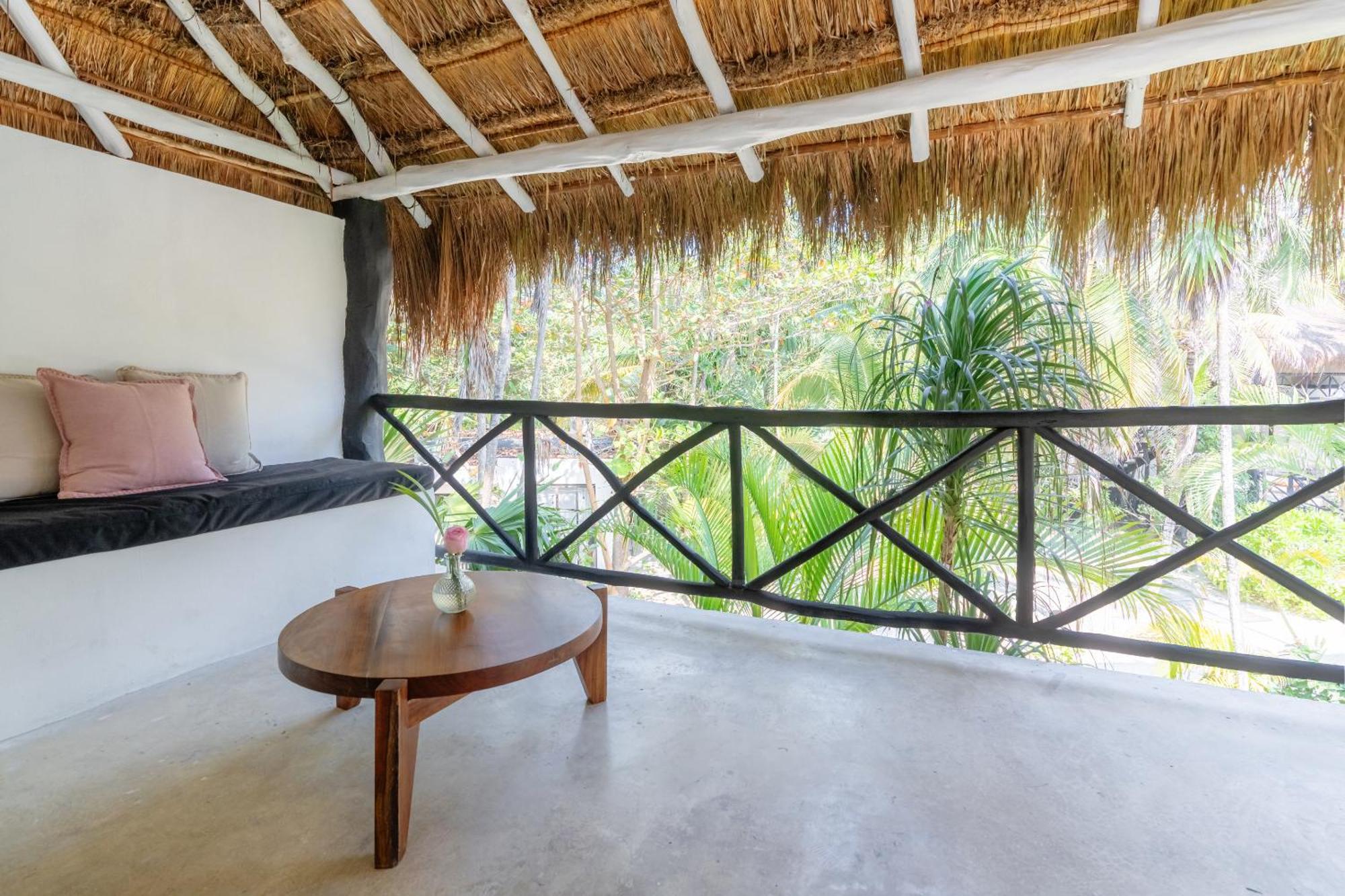 JUNGLE LOFT DOUBLE KING