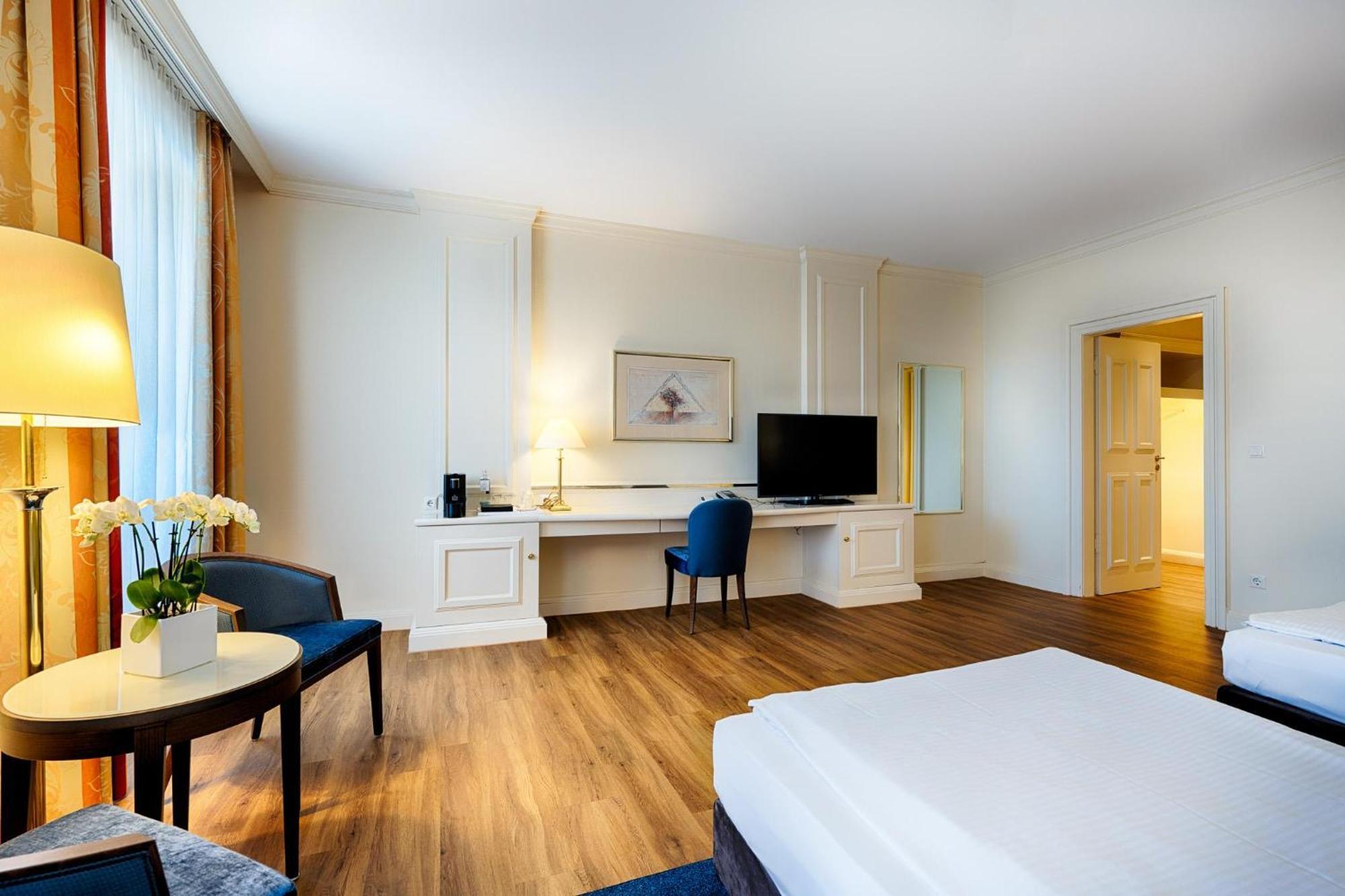 Tweepersoonskamer met 2 Aparte Bedden