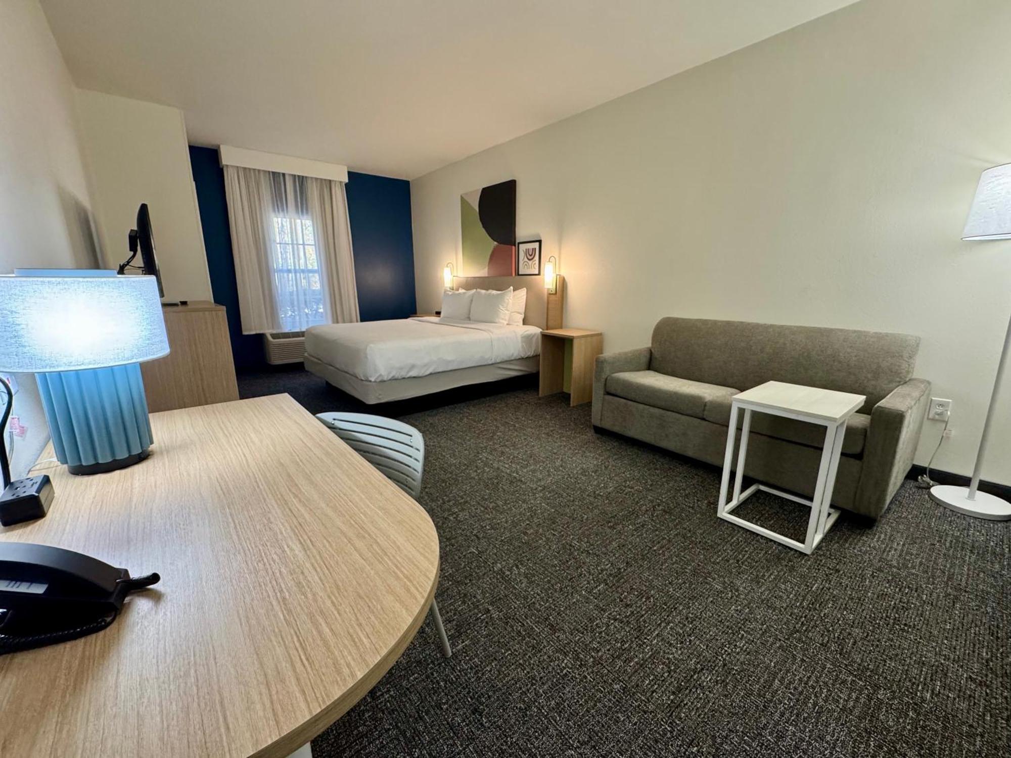 King Room with Sofa Bed - Non-Smoking
