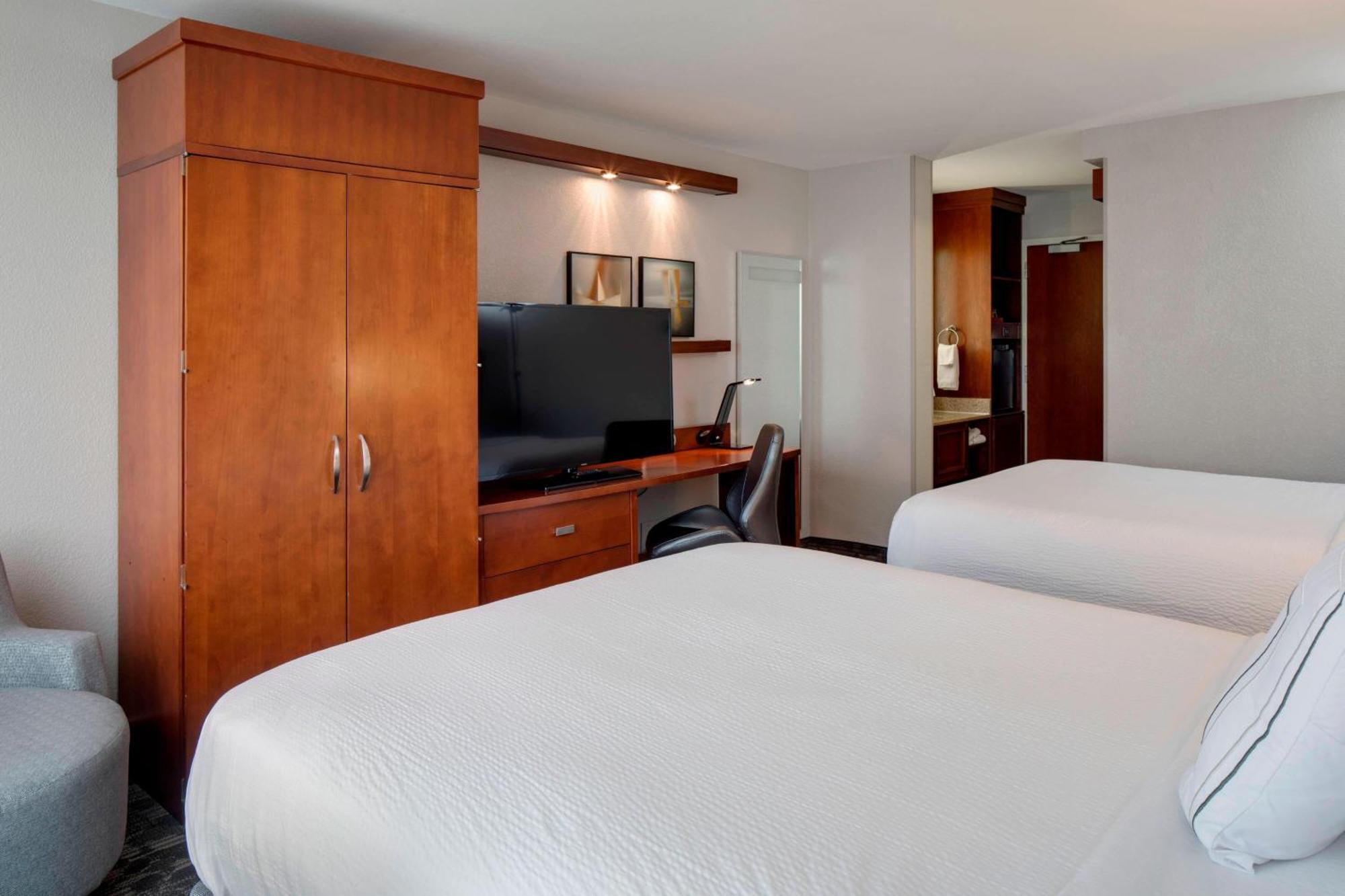 Queen Room Two Queen Beds High Floor