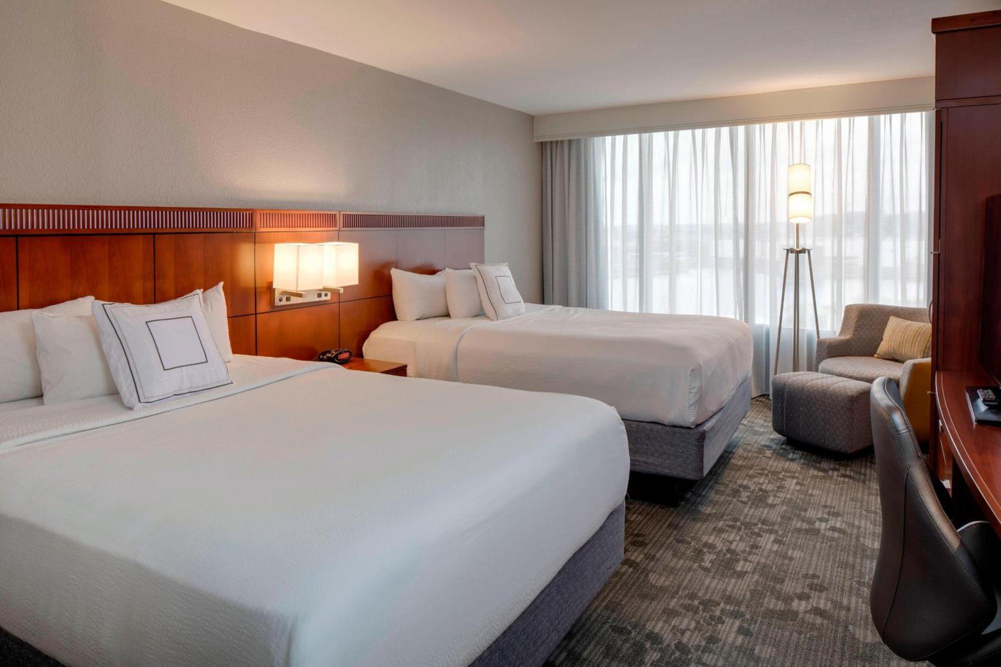 Queen Room Two Queen Beds High Floor