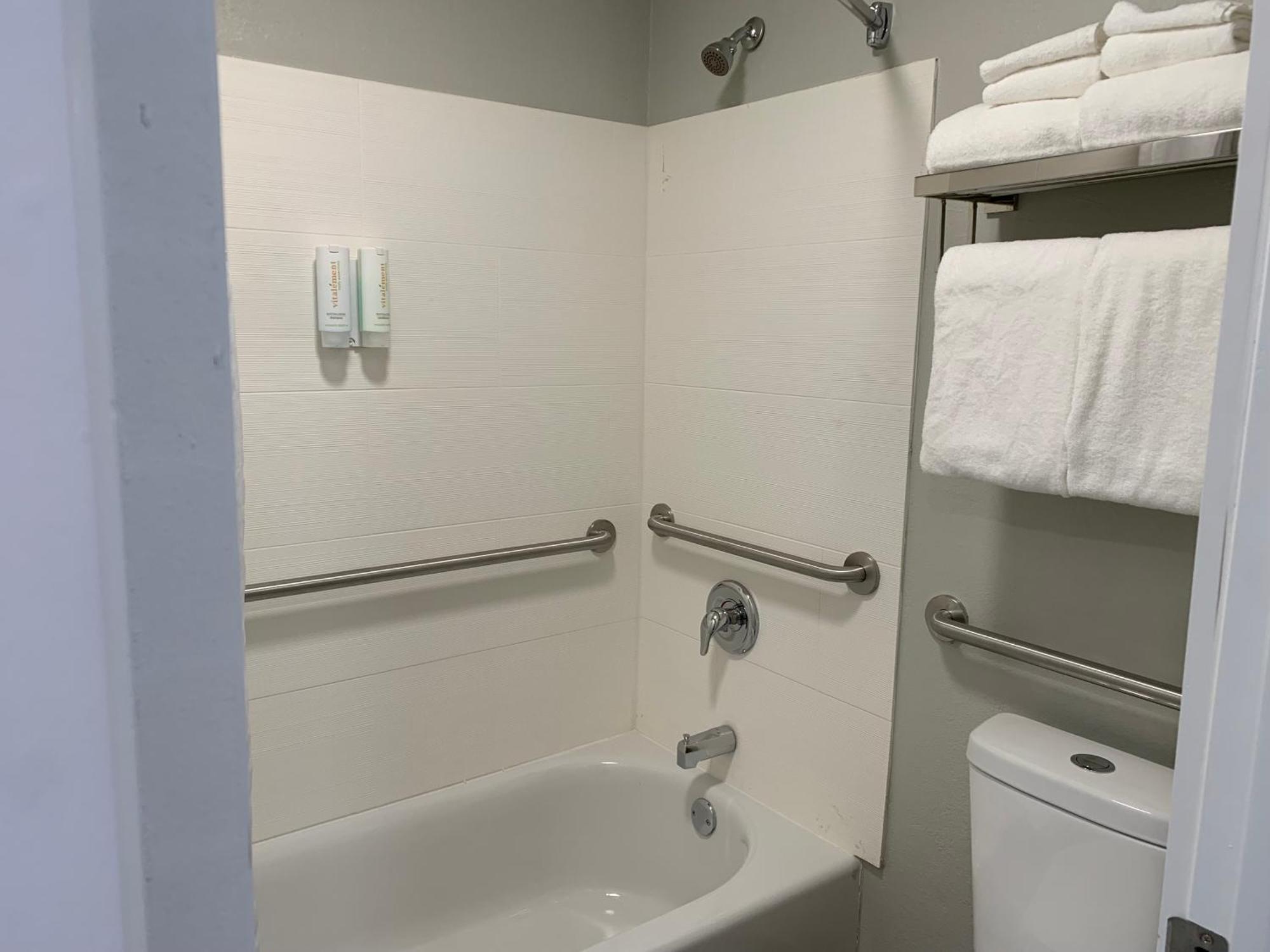 1 Room King Suite 1st Floor or Disability Access or Non Smoking