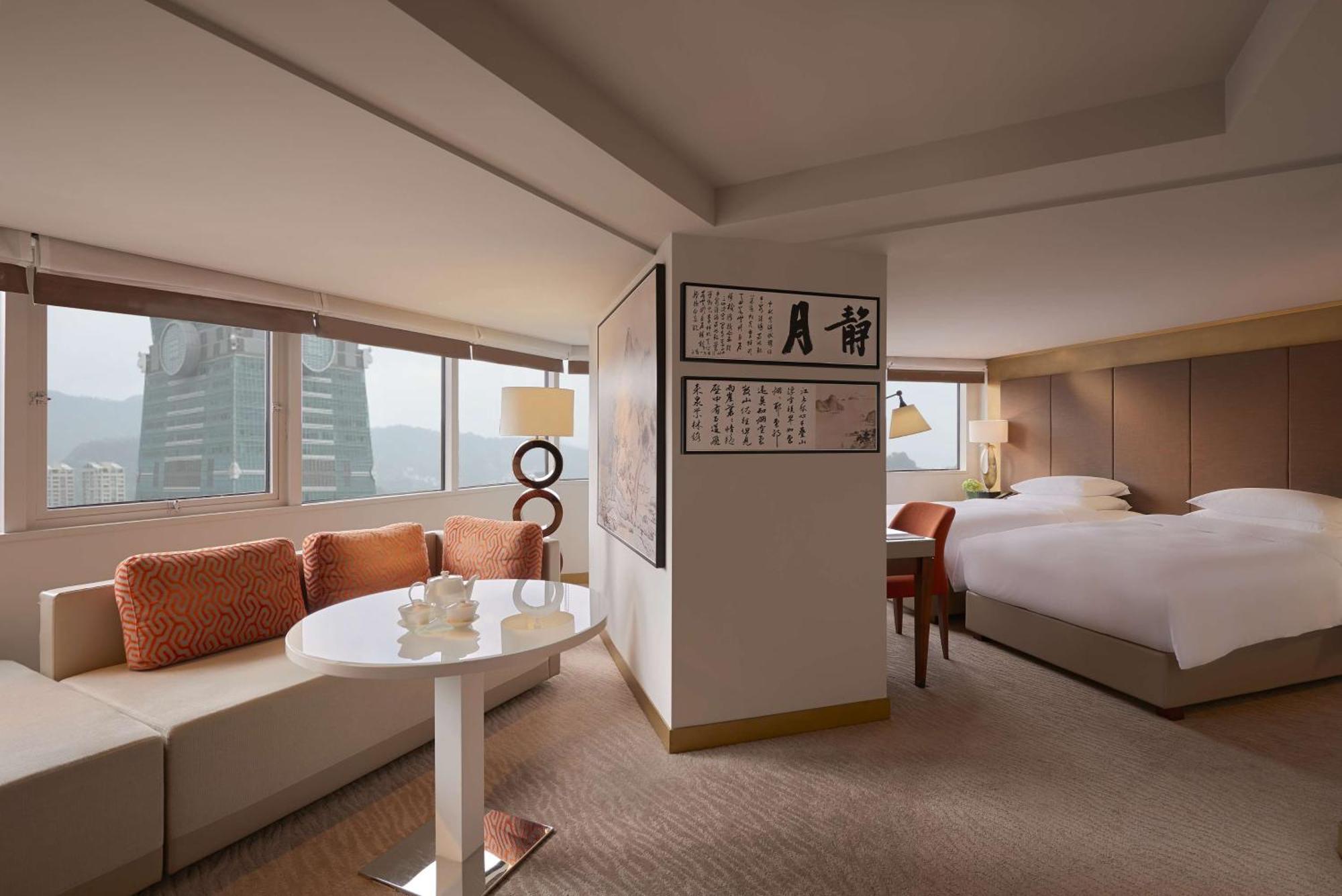 Premium Twin Studio 101 View Club Access