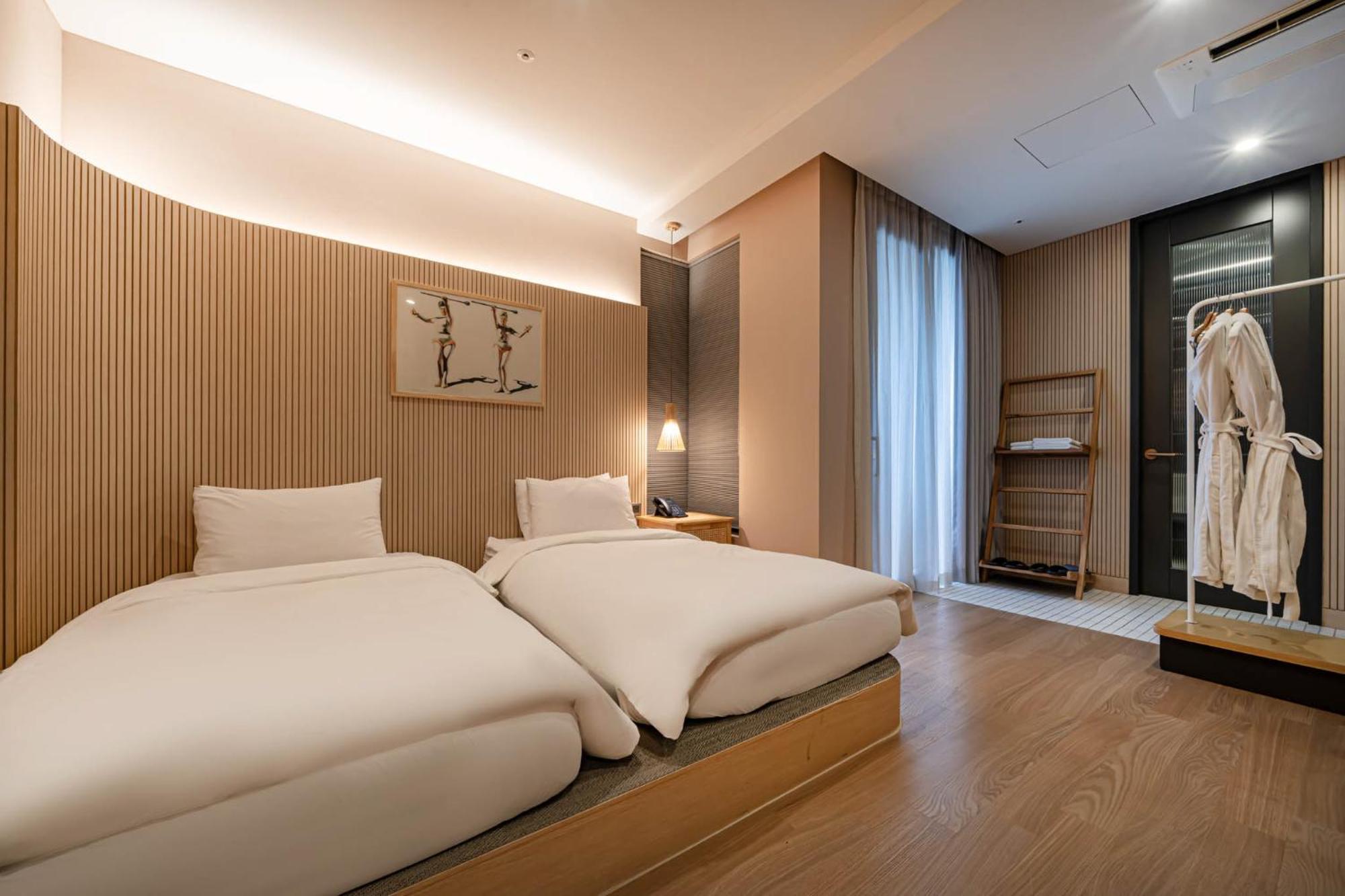 Signiture Twin Room