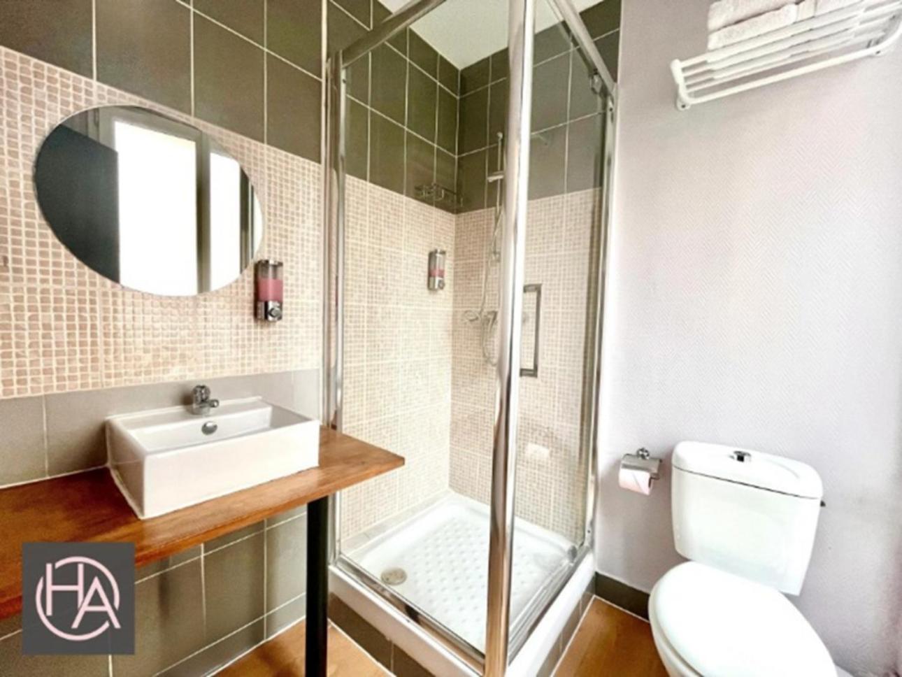 Double Room Private Bathroom