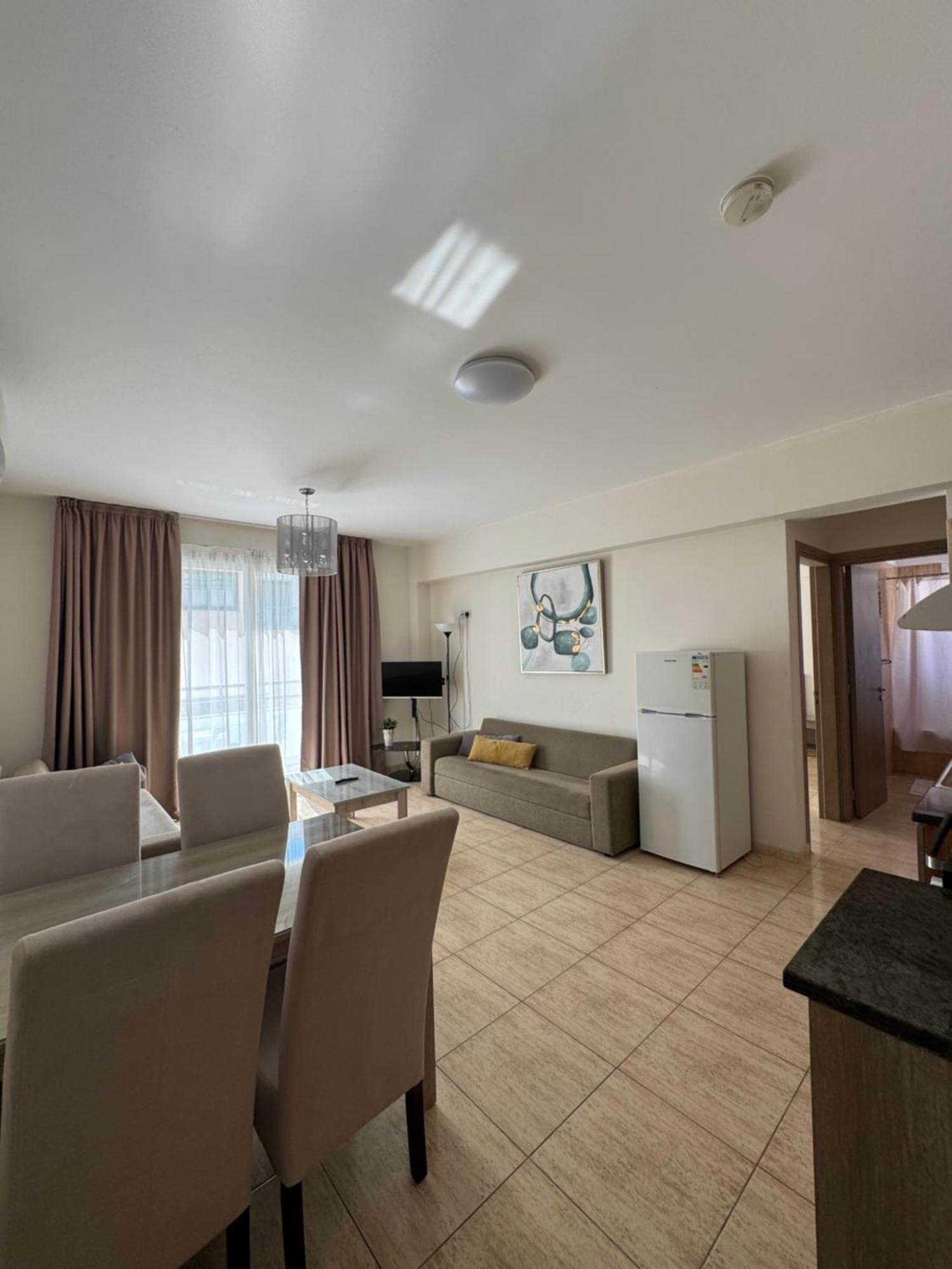 Superior One-Bedroom Apartment